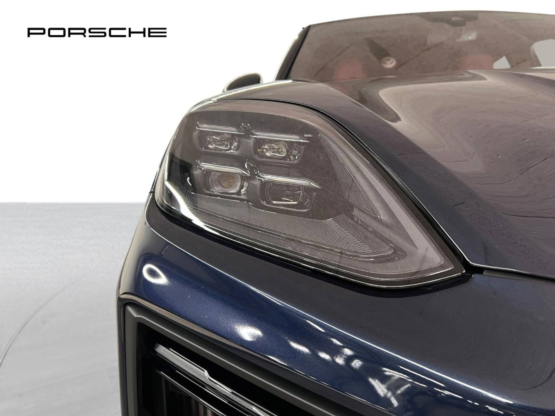 PORSCHE Cayenne Turbo E-Hybrid Coupé mit GT-Paket-image-11
