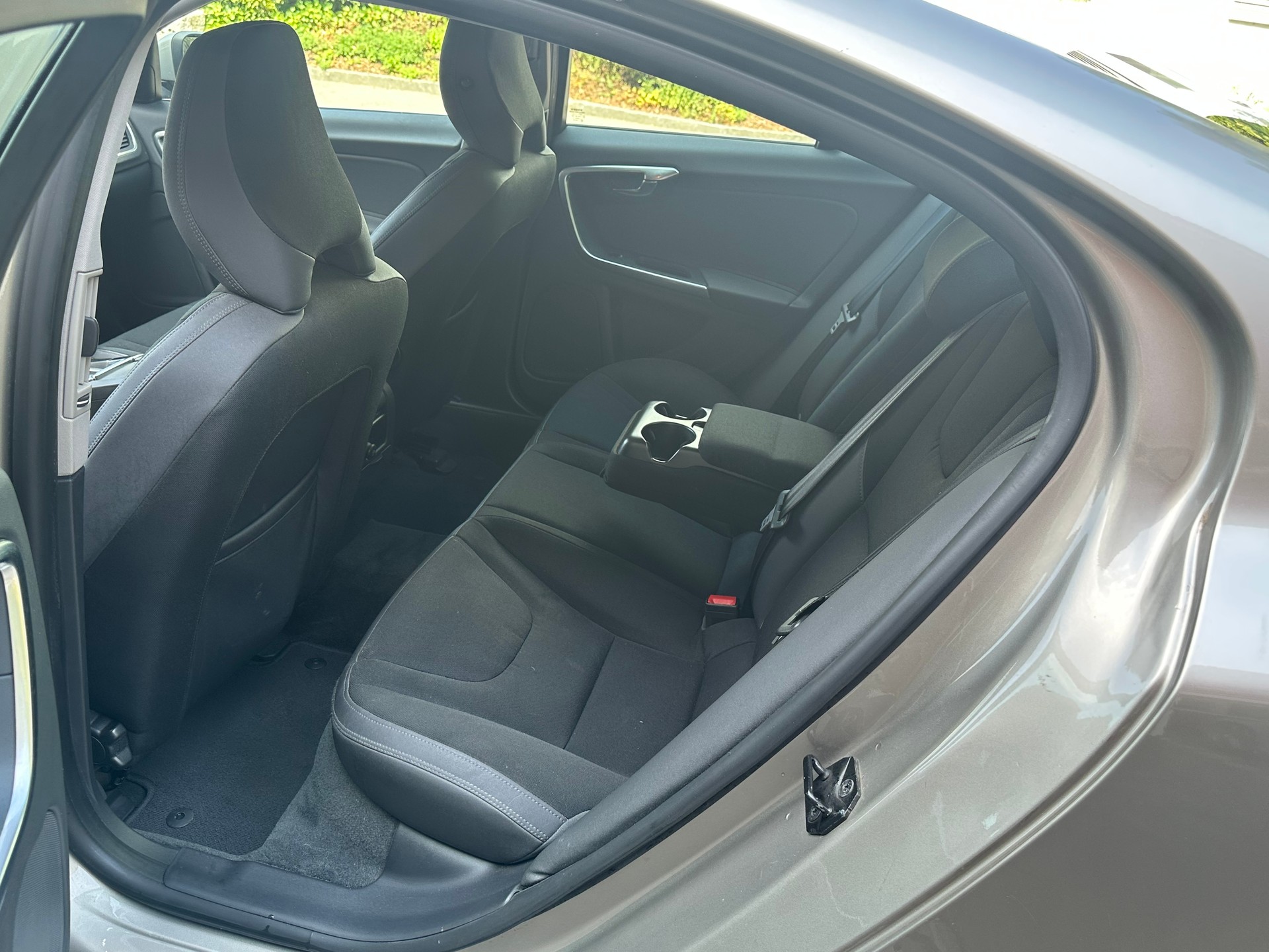 VOLVO S60 D3 Summum Geartronic-image-11