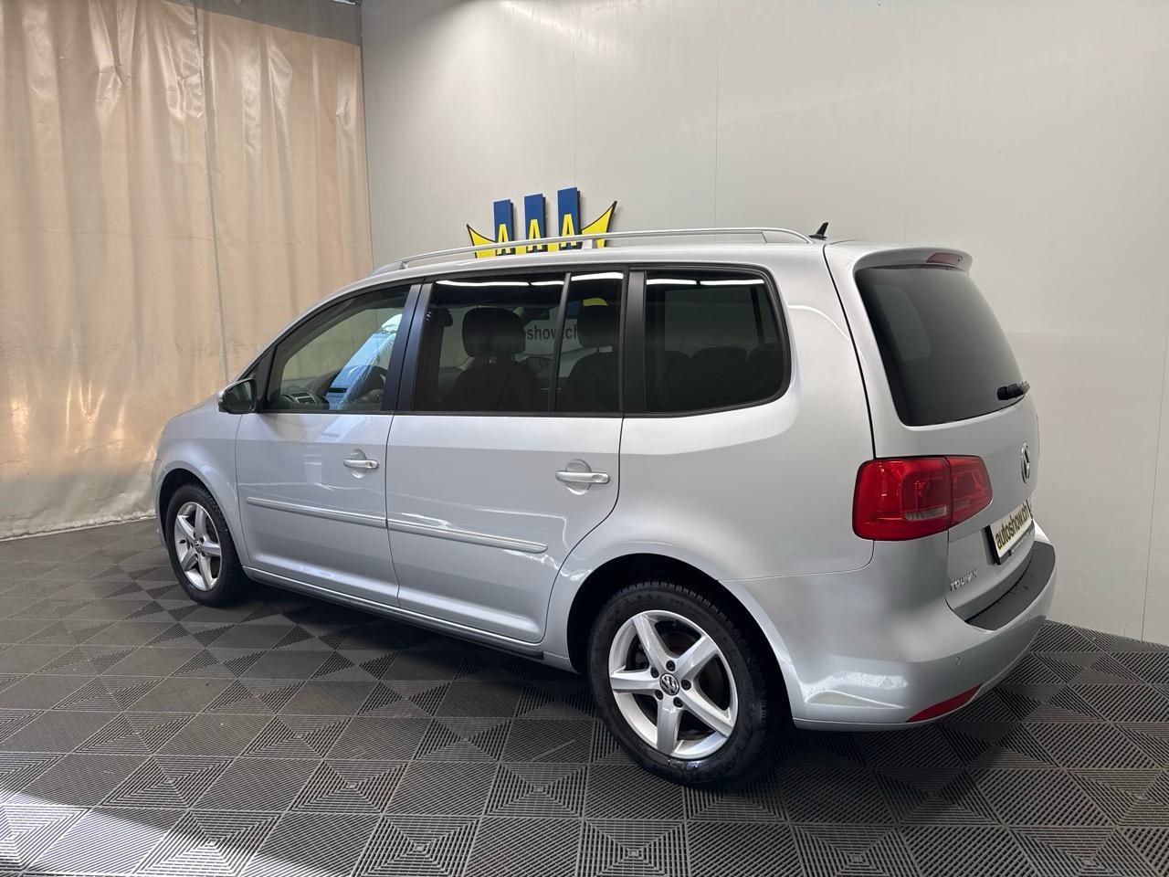 VW Touran 2.0 TDI BlueMotion Technology Highline-image-1