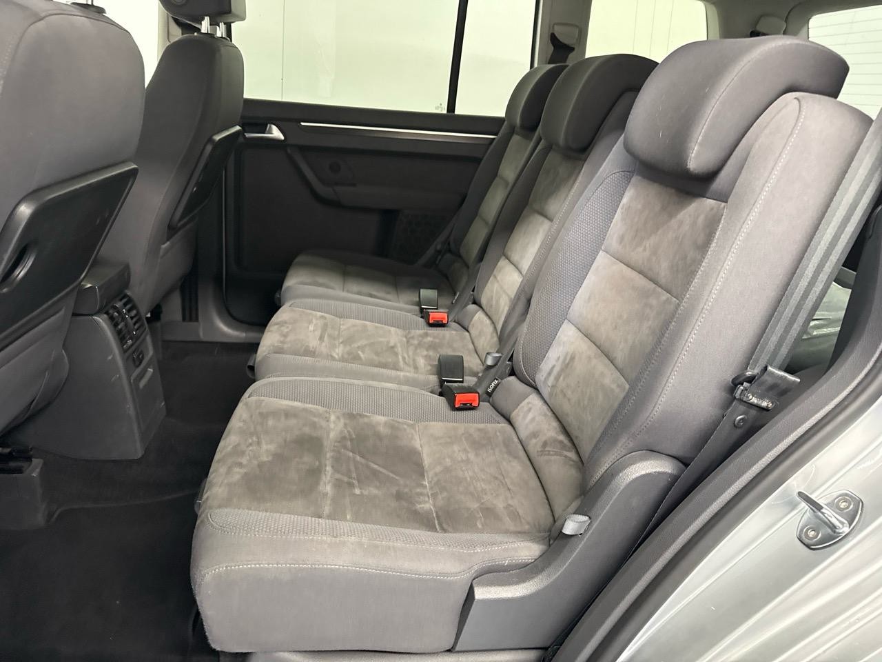 VW Touran 2.0 TDI BlueMotion Technology Highline-image-7