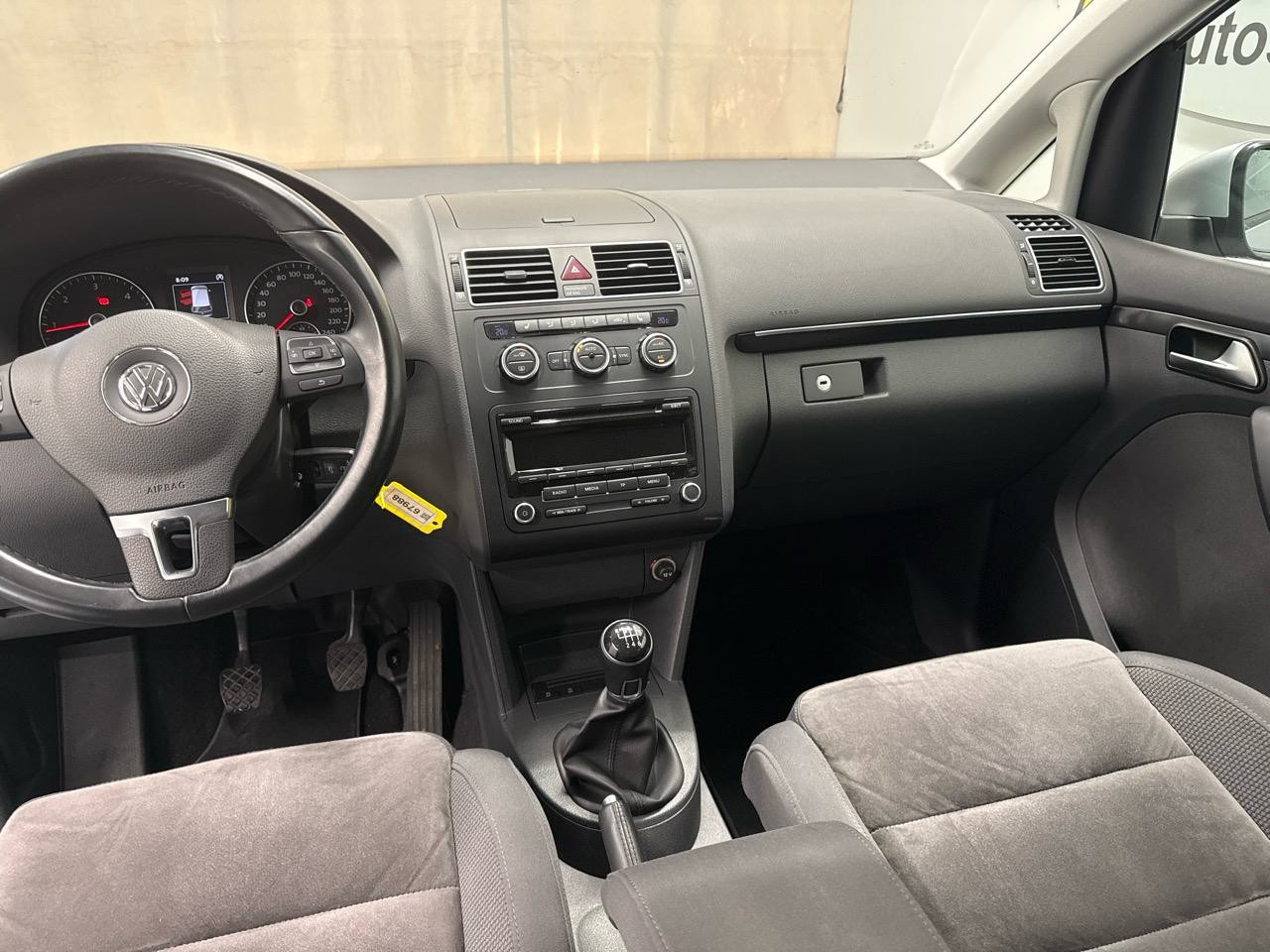 VW Touran 2.0 TDI BlueMotion Technology Highline-image-4