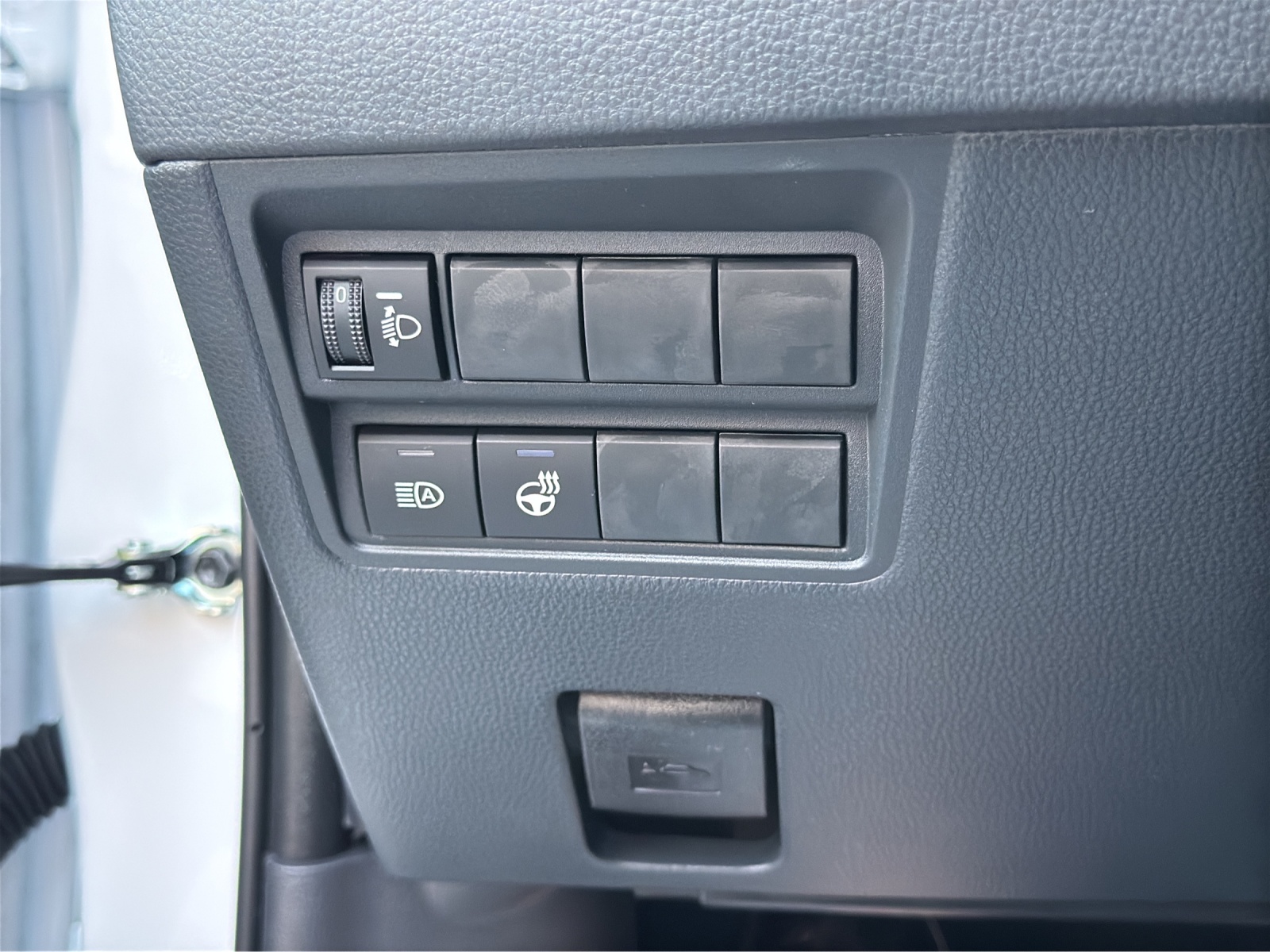 TOYOTA Yaris 1.5 Teamplayer e-CVT-image-23