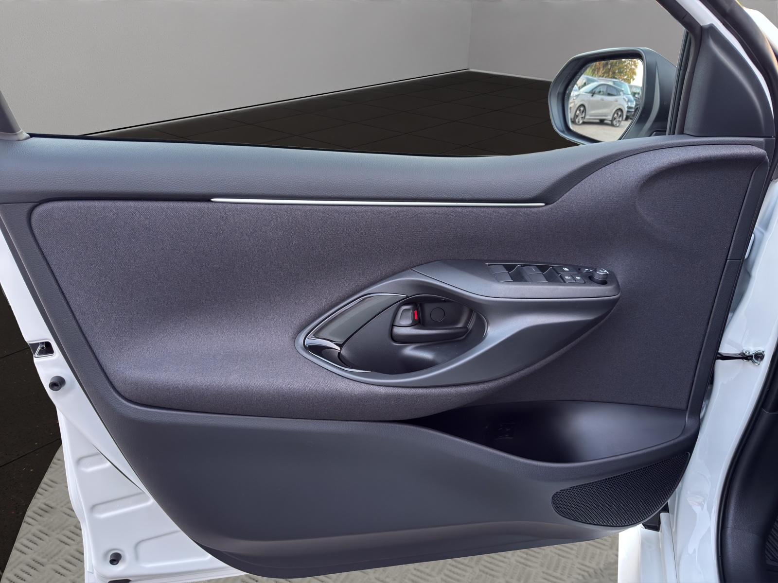TOYOTA Yaris 1.5 Teamplayer e-CVT-image-11