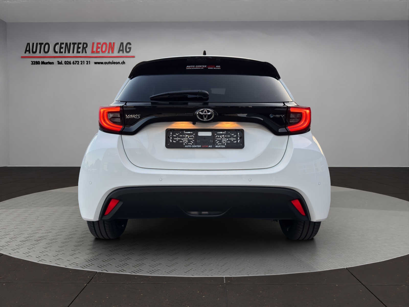 TOYOTA Yaris 1.5 Teamplayer e-CVT-image-4