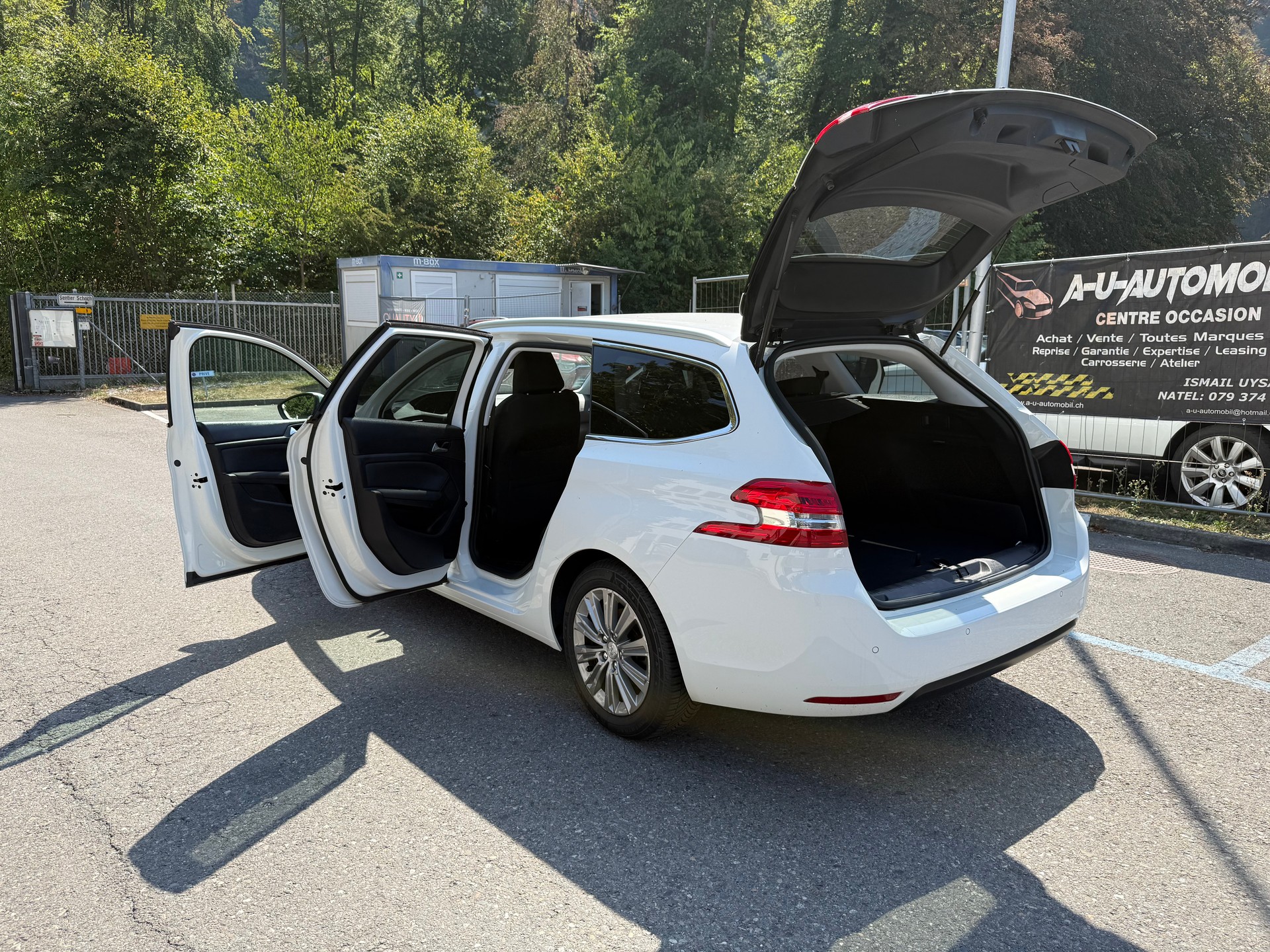 PEUGEOT 308 SW 1.5 BlueHDI Active Pack EAT8-image-18