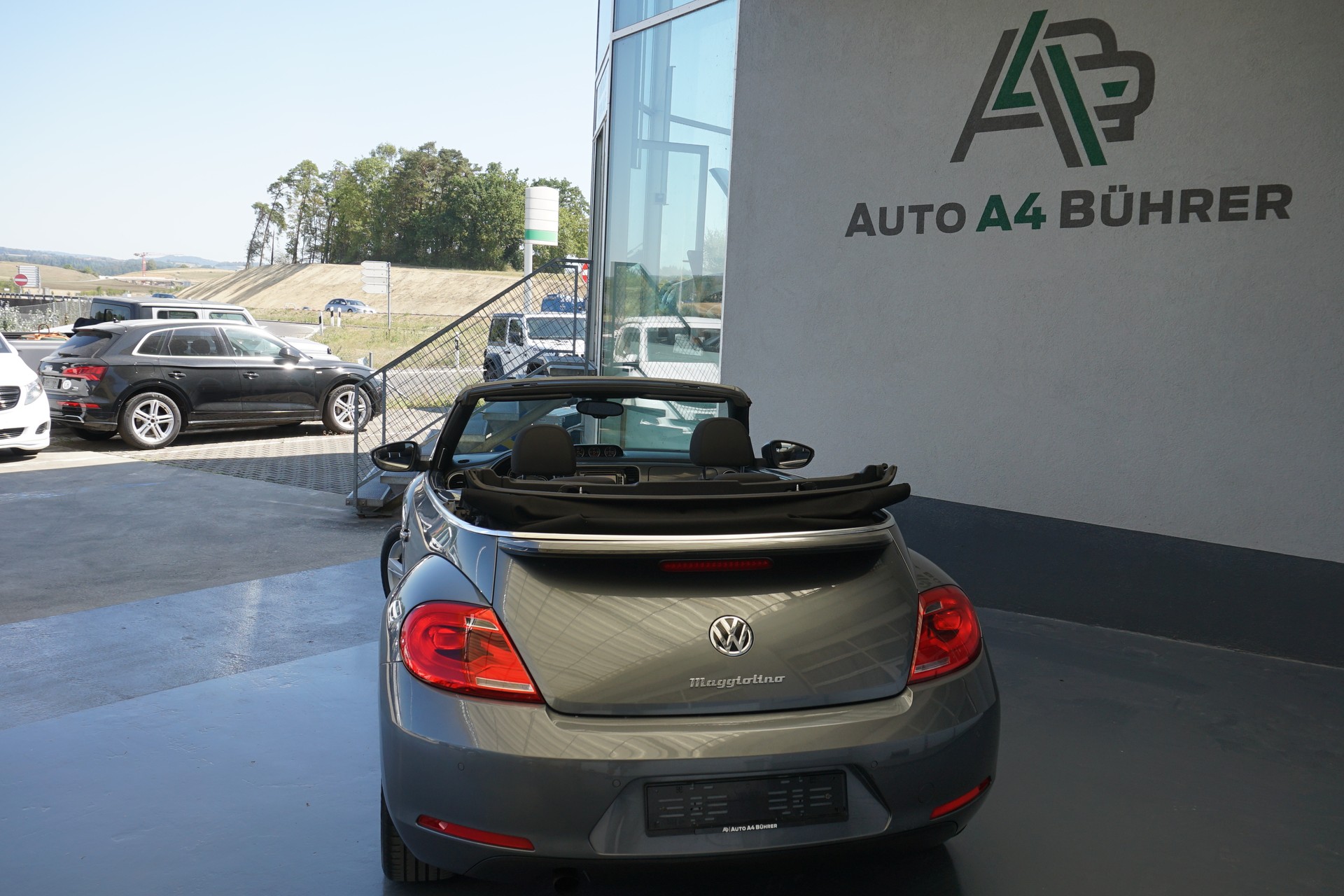 VW Beetle 1.2 TSI Design Cabriolet Automat-image-13
