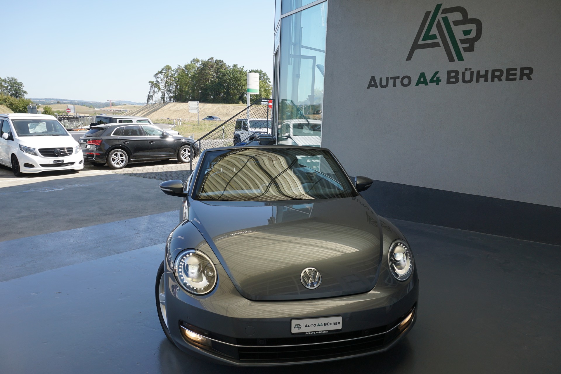 VW Beetle 1.2 TSI Design Cabriolet Automat-image-5