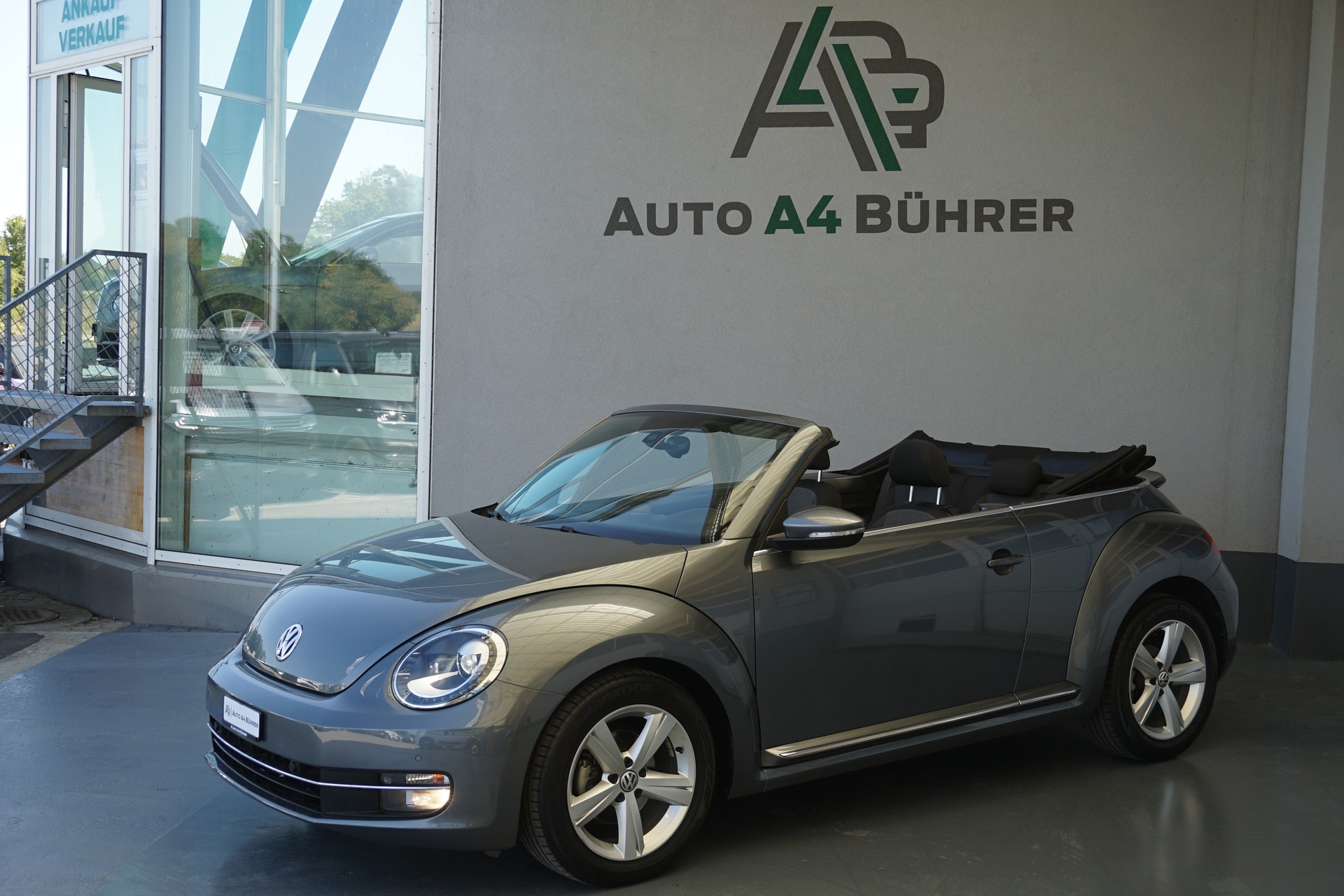 VW Beetle 1.2 TSI Design Cabriolet Automat-image-7