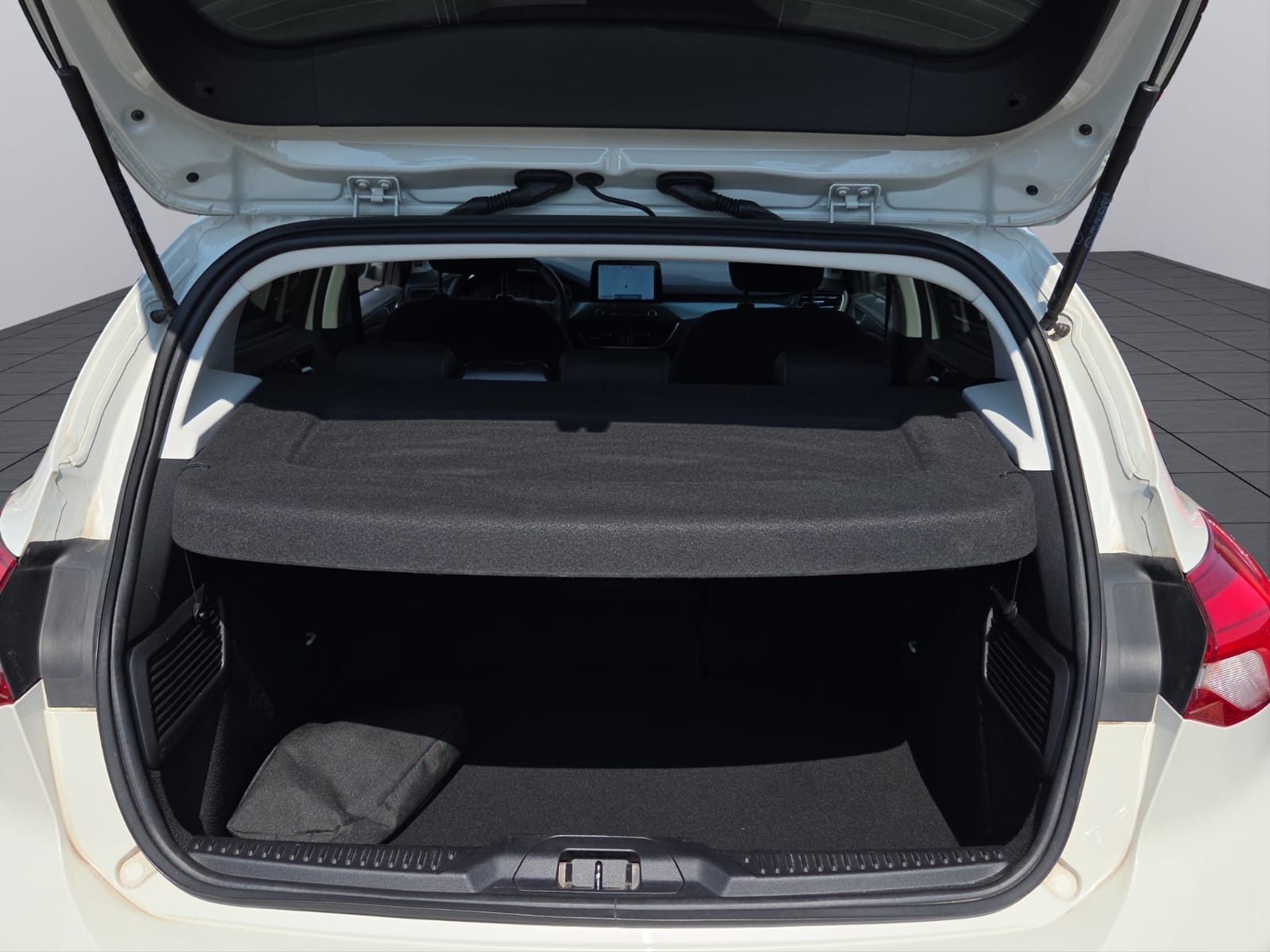 FORD Focus 1.0 SCTi Active Automatic-image-5