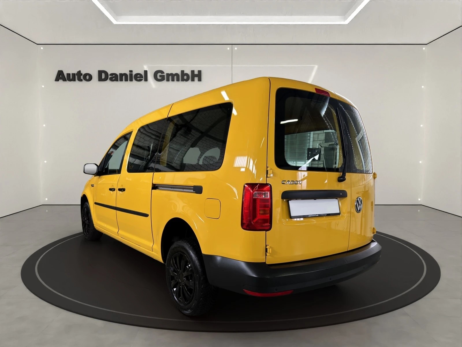 VW Caddy Maxi 1.4TSI BlueMotion Technology-image-5
