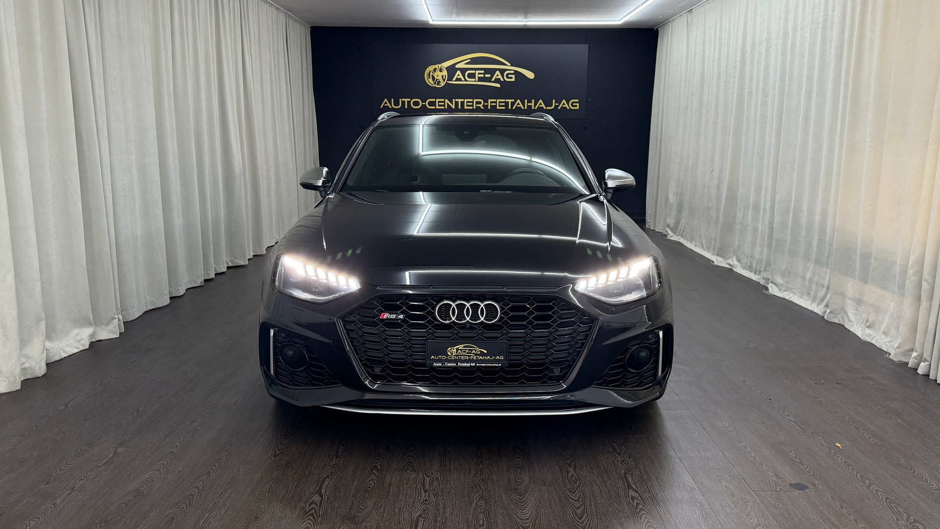 AUDI RS4 Avant quattro tiptronic-image-1