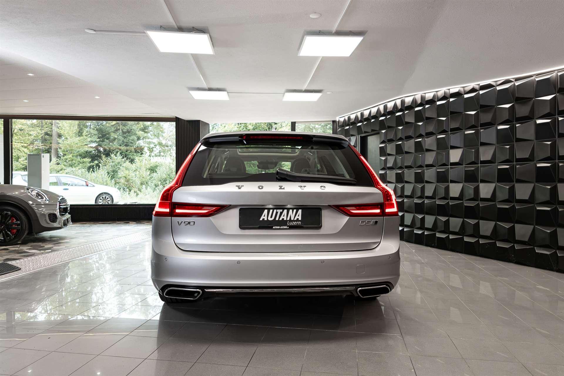 VOLVO V90 D5 AWD Inscription Geartronic Powerpulse-image-4