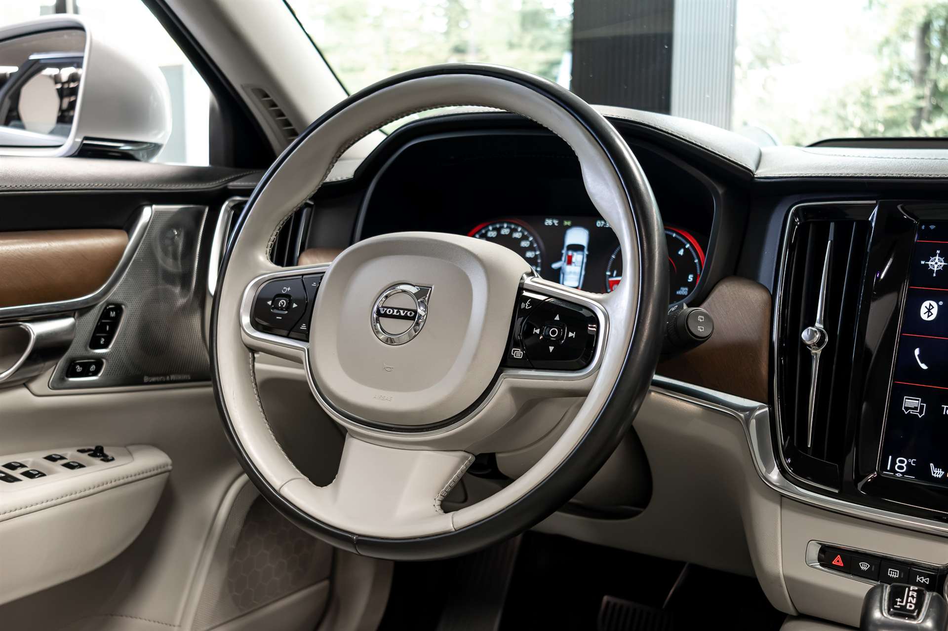 VOLVO V90 D5 AWD Inscription Geartronic Powerpulse-image-8