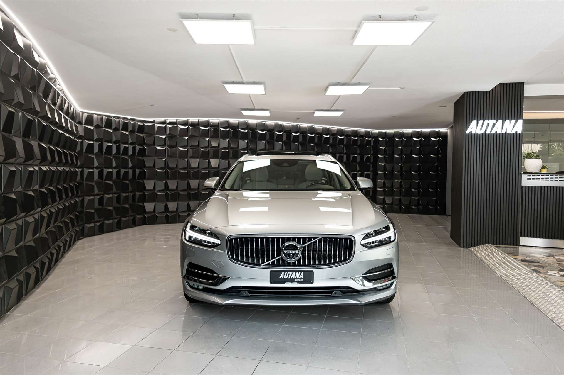 VOLVO V90 D5 AWD Inscription Geartronic Powerpulse-image-3