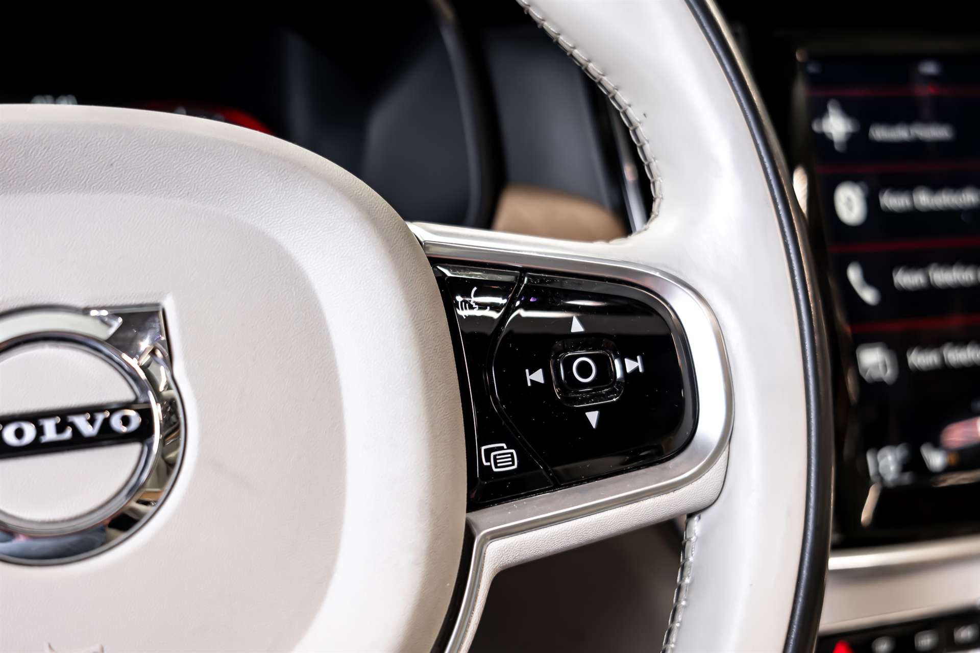VOLVO V90 D5 AWD Inscription Geartronic Powerpulse-image-10