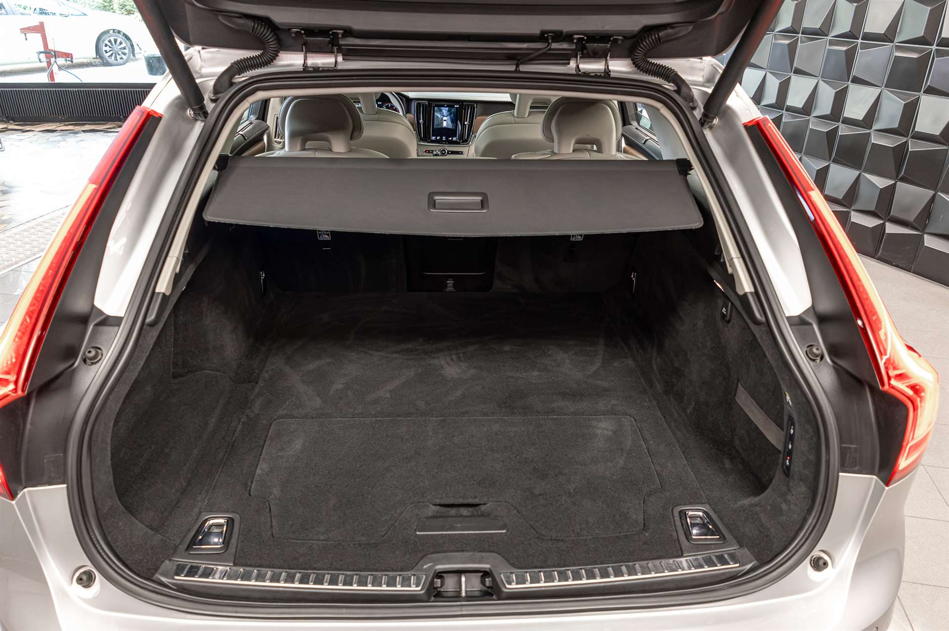 VOLVO V90 D5 AWD Inscription Geartronic Powerpulse-image-29