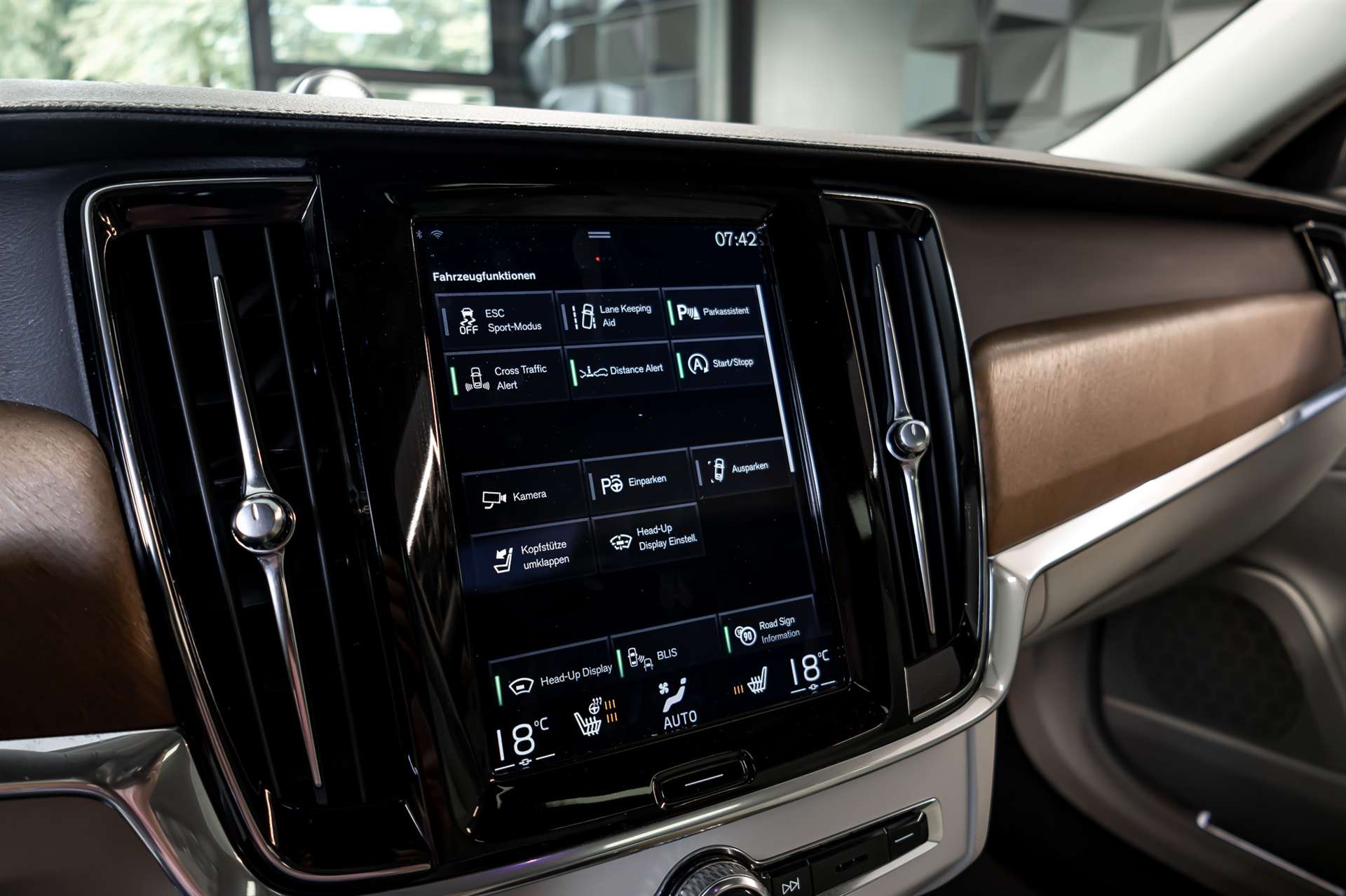 VOLVO V90 D5 AWD Inscription Geartronic Powerpulse-image-21