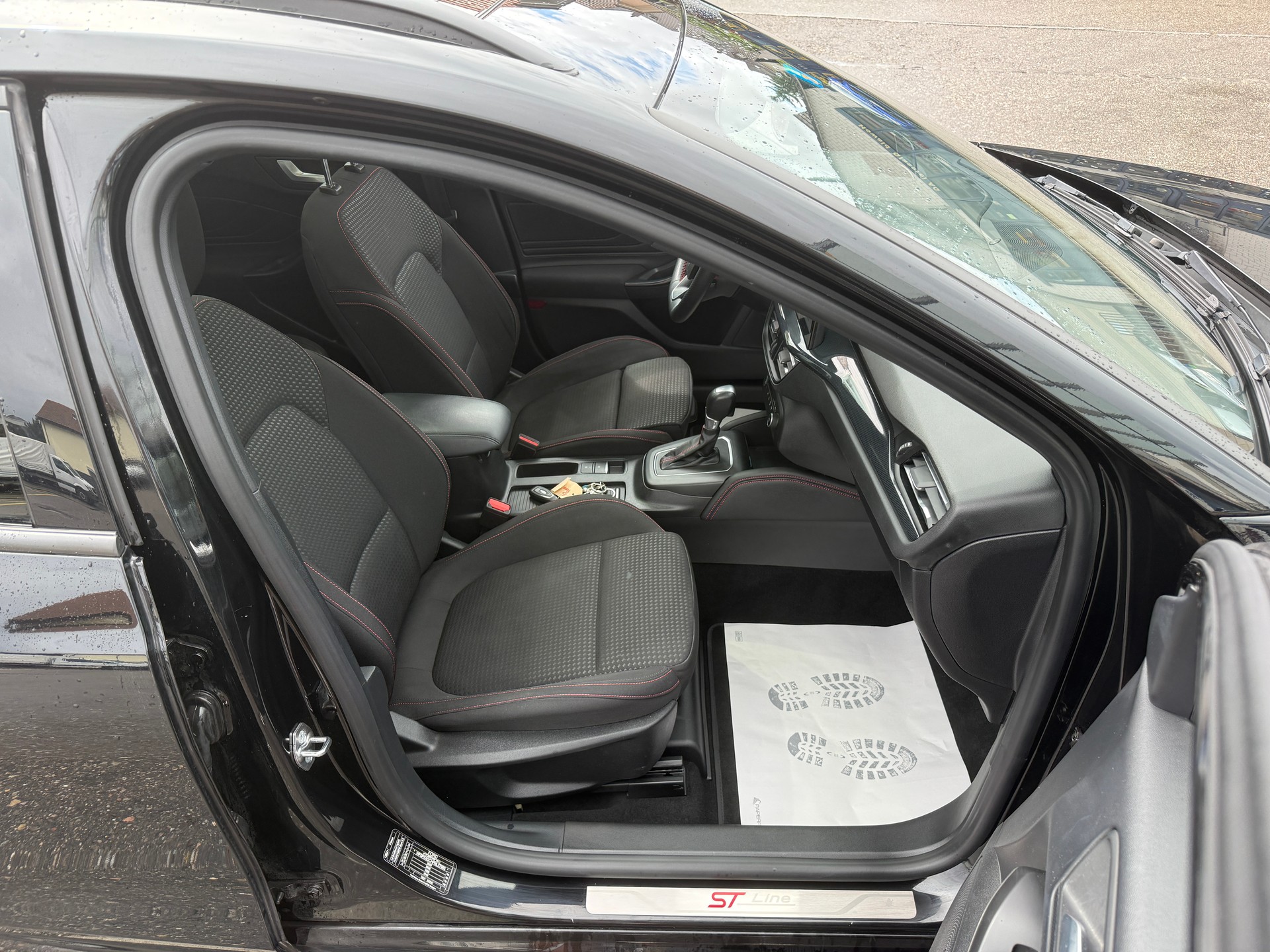 FORD Focus 1.0 MHEV ST-Line X Automat-image-8