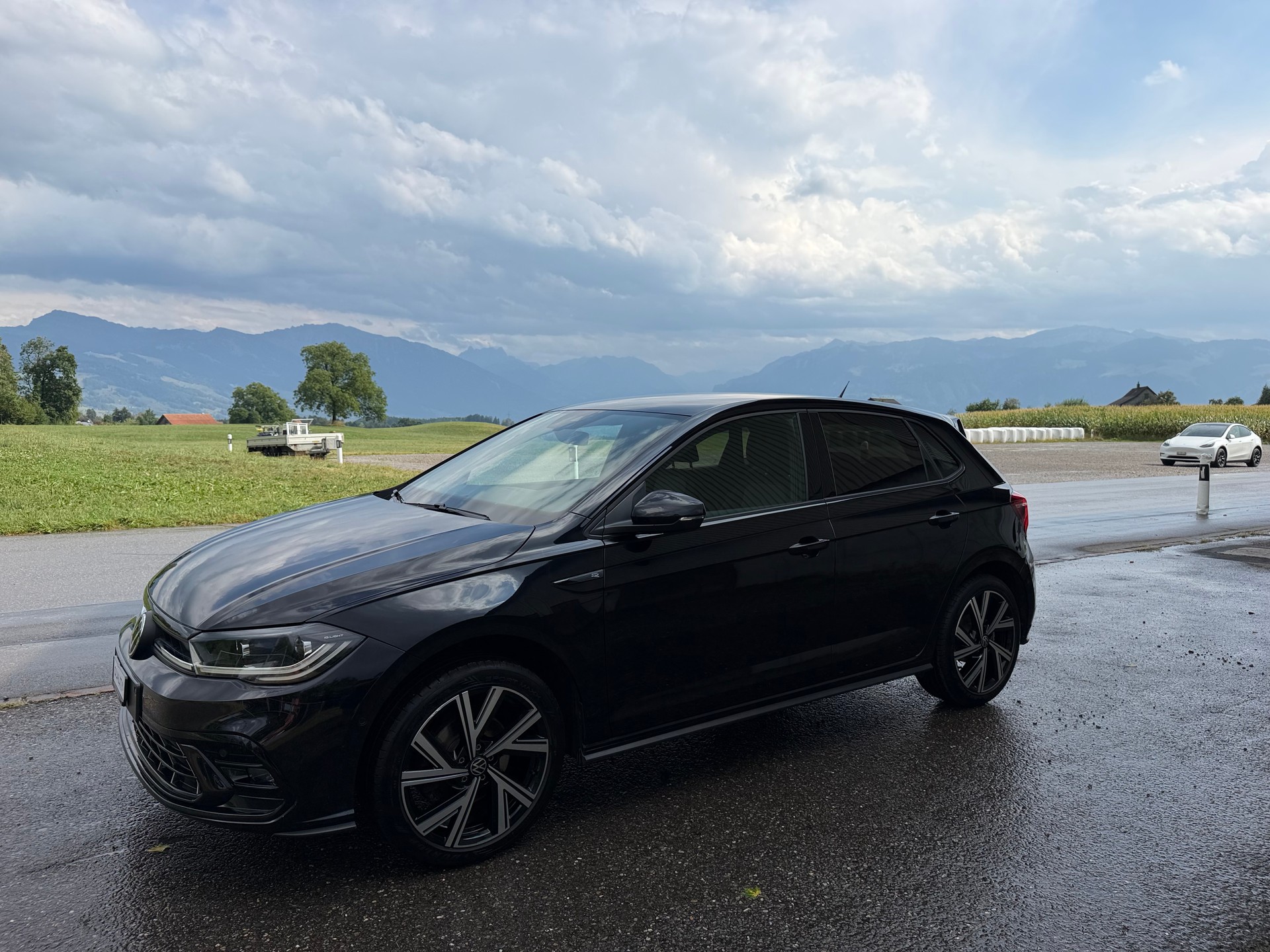 VW Polo 1.0 TSI R-Line DSG-image-2
