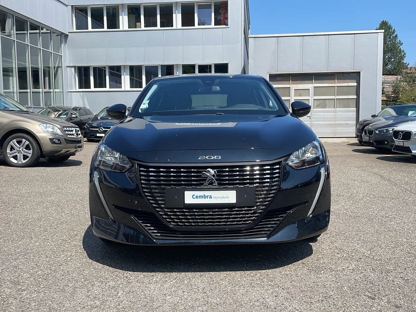 PEUGEOT 208 1.2 PureTech Allure-image-7