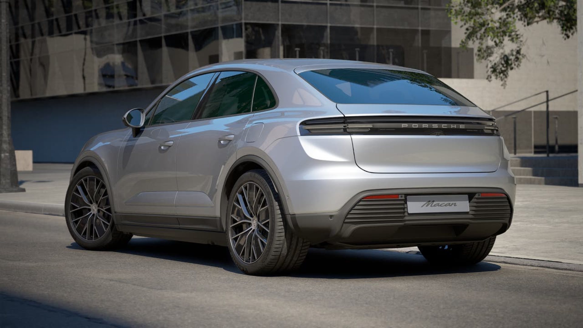 PORSCHE Macan 4-image-2