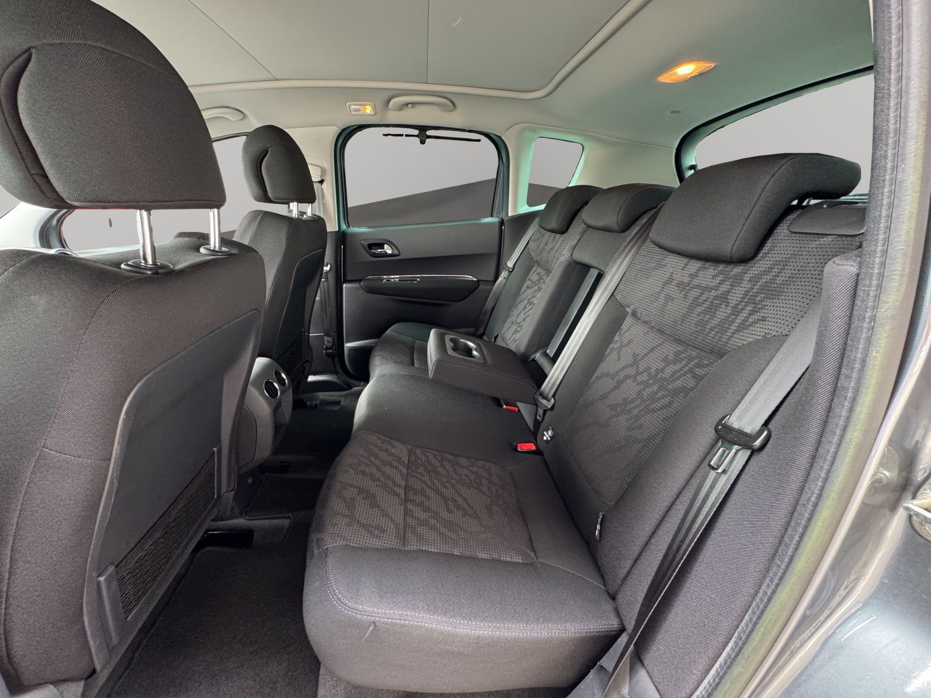 PEUGEOT 3008 1.6 16V T Sport-image-10