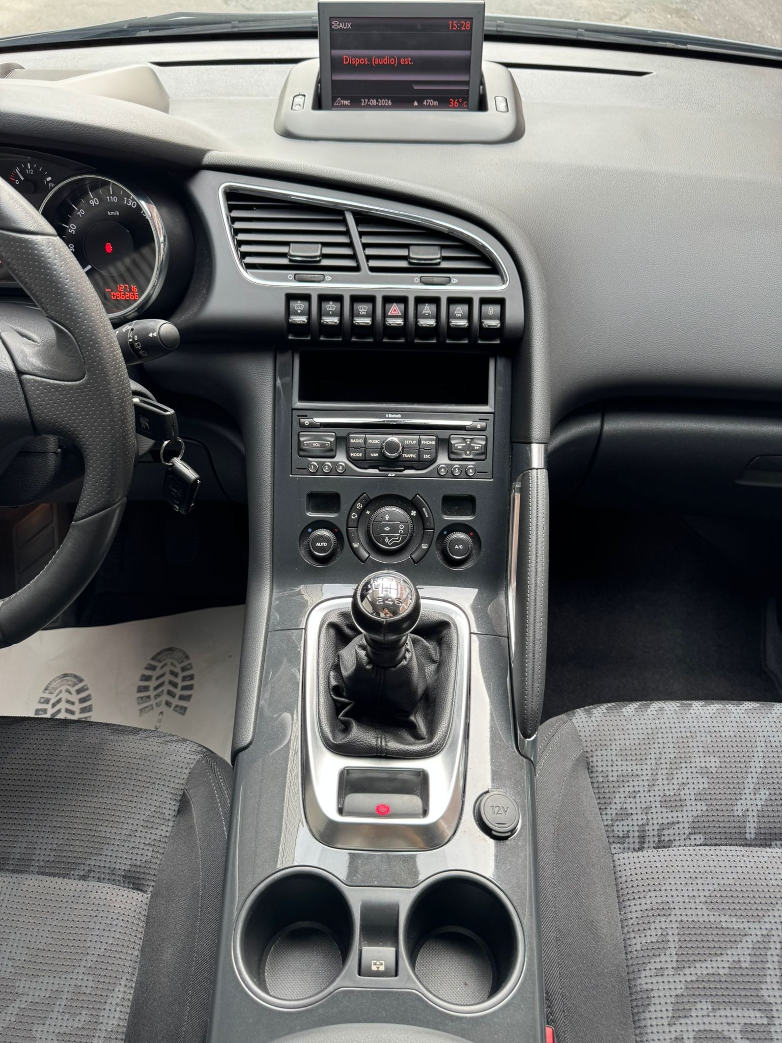 PEUGEOT 3008 1.6 16V T Sport-image-13