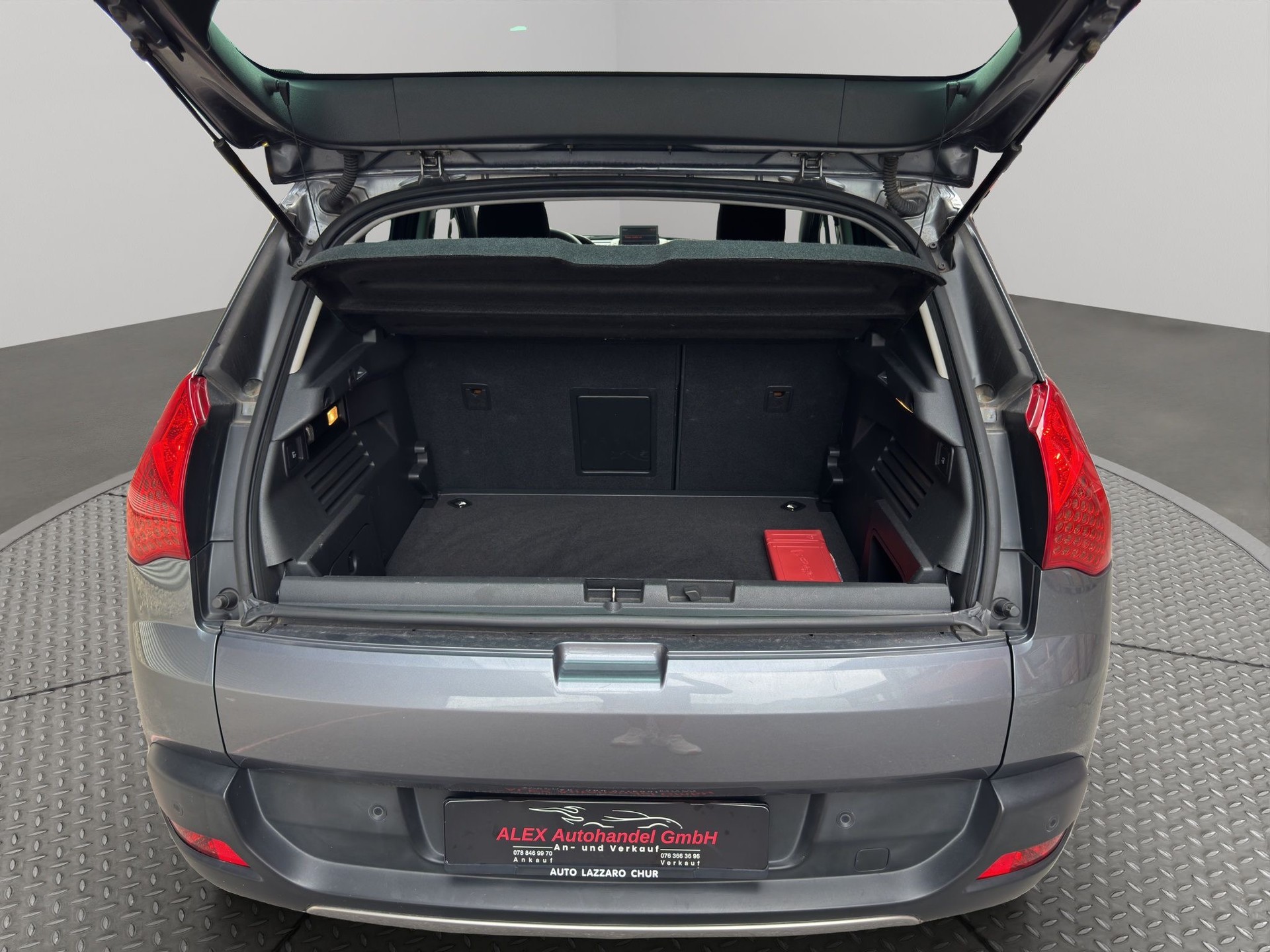 PEUGEOT 3008 1.6 16V T Sport-image-5