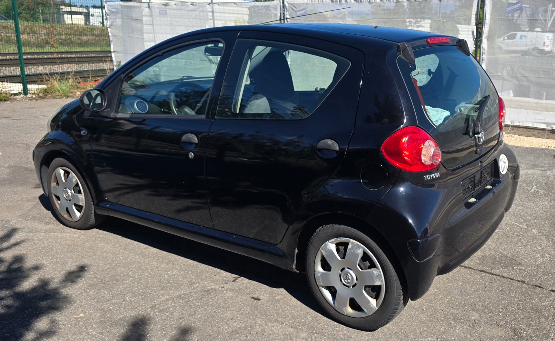 TOYOTA Aygo 1.0 Linea Terra-image-6