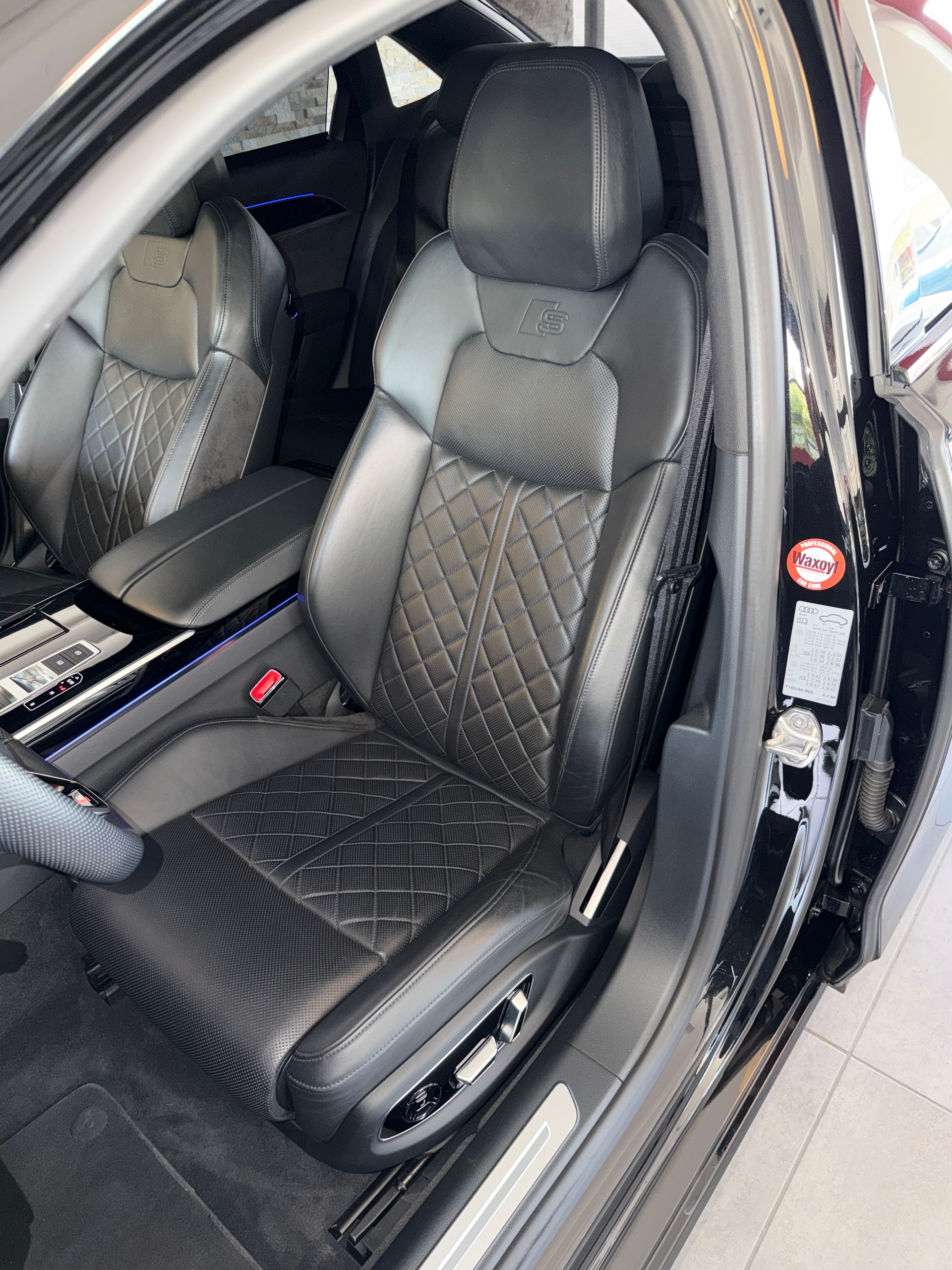 AUDI A8 50 TDI quattro tiptronic-image-10