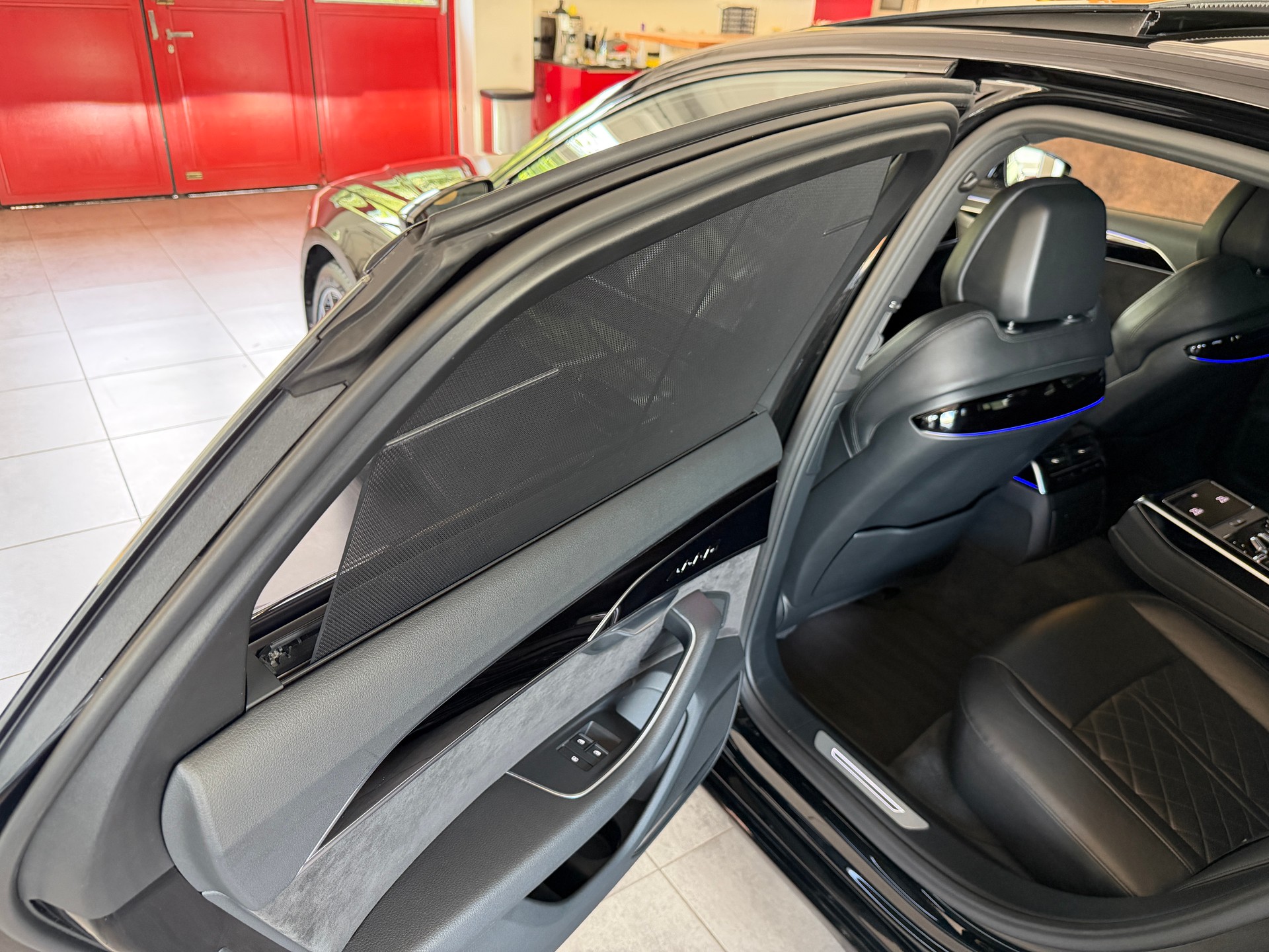 AUDI A8 50 TDI quattro tiptronic-image-14