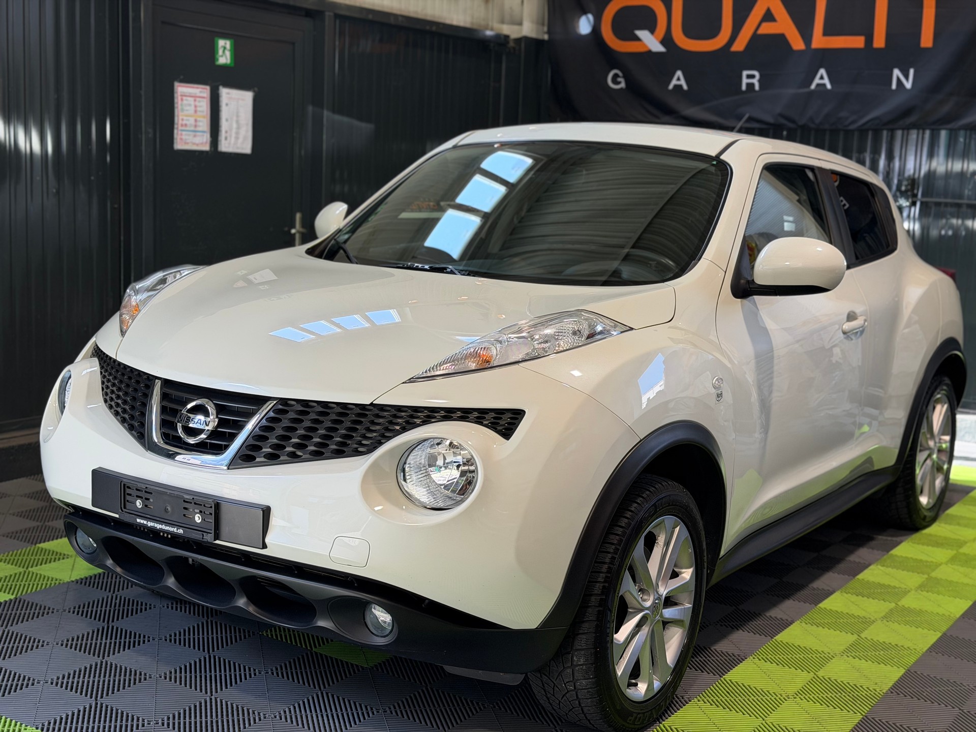NISSAN Juke 1.6 DIG-T tekna 4x4 Xtronic M-CVT
