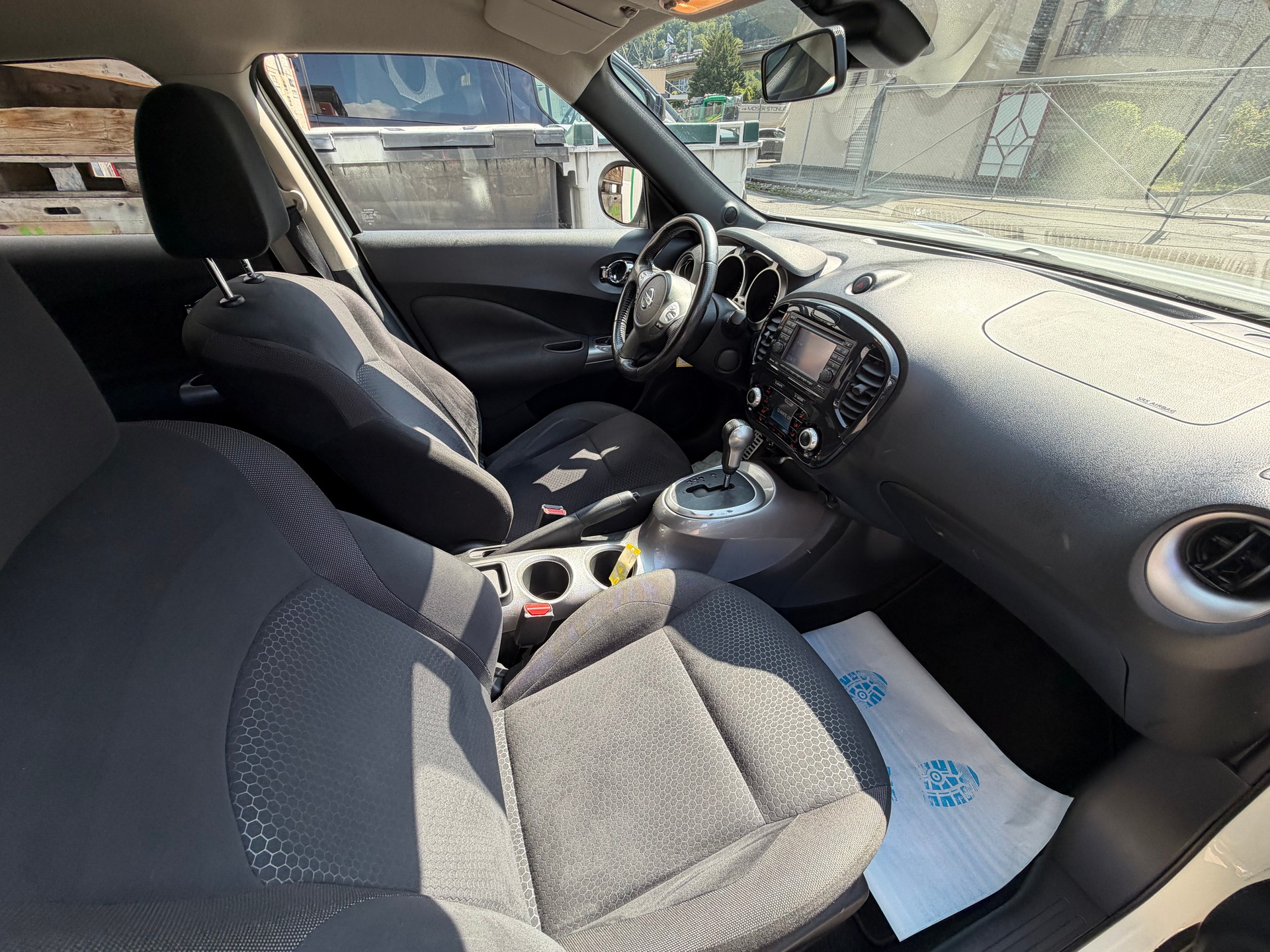 NISSAN Juke 1.6 DIG-T tekna 4x4 Xtronic M-CVT-image-10