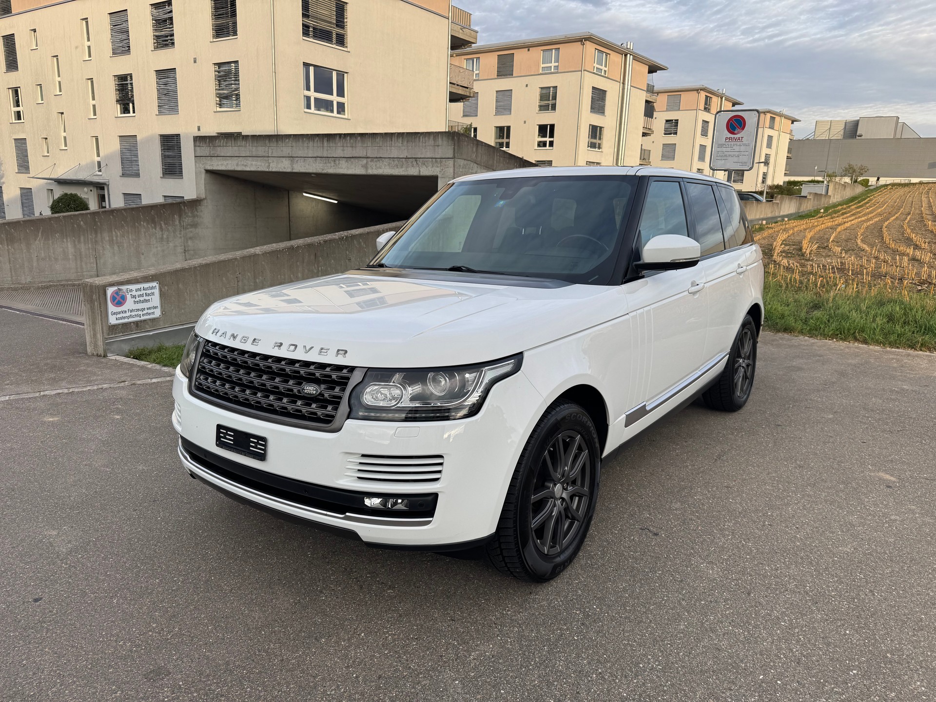 LAND ROVER Range Rover 3.0 TDV6 Vogue Automatic-image-3