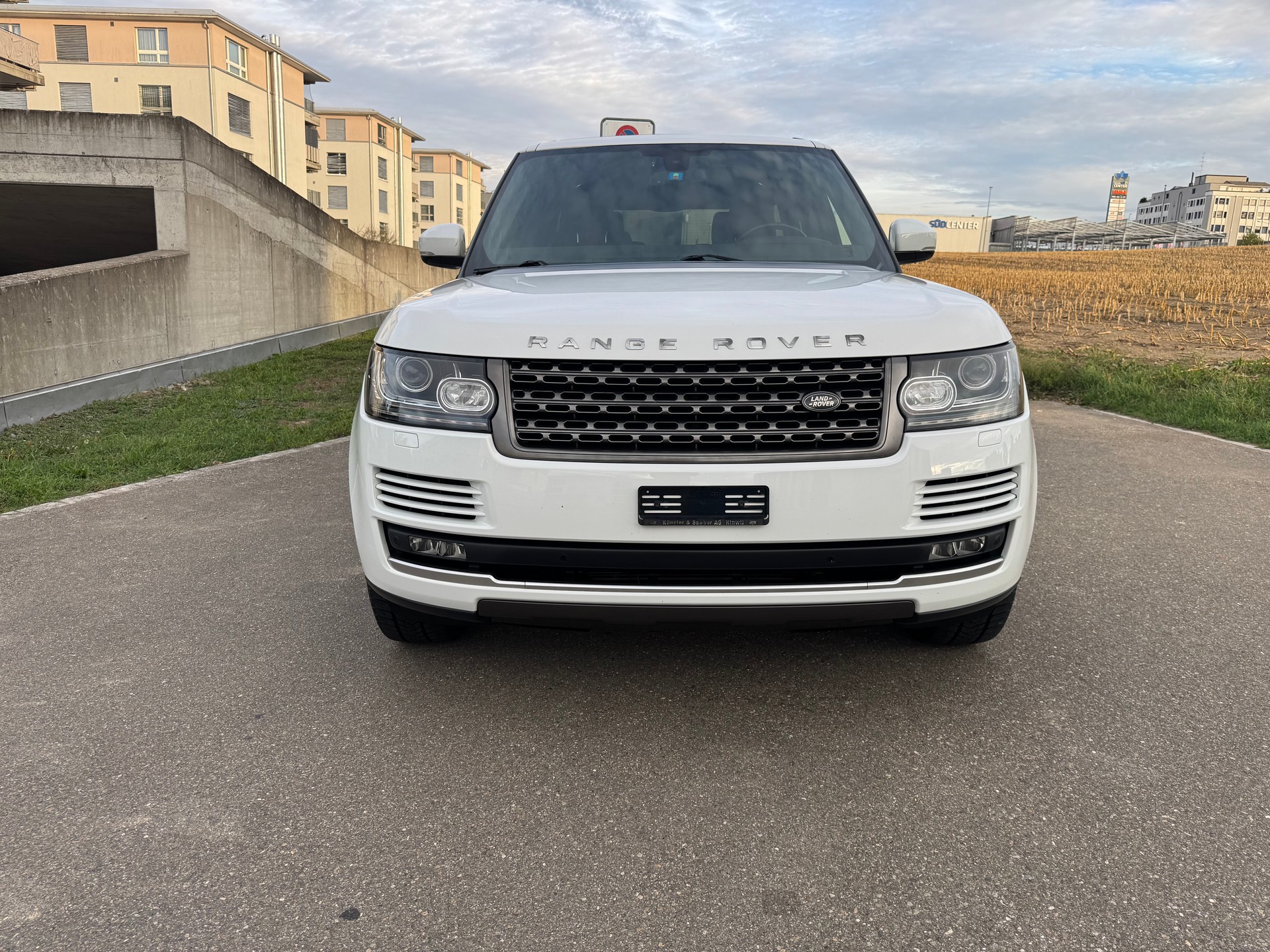 LAND ROVER Range Rover 3.0 TDV6 Vogue Automatic-image-2