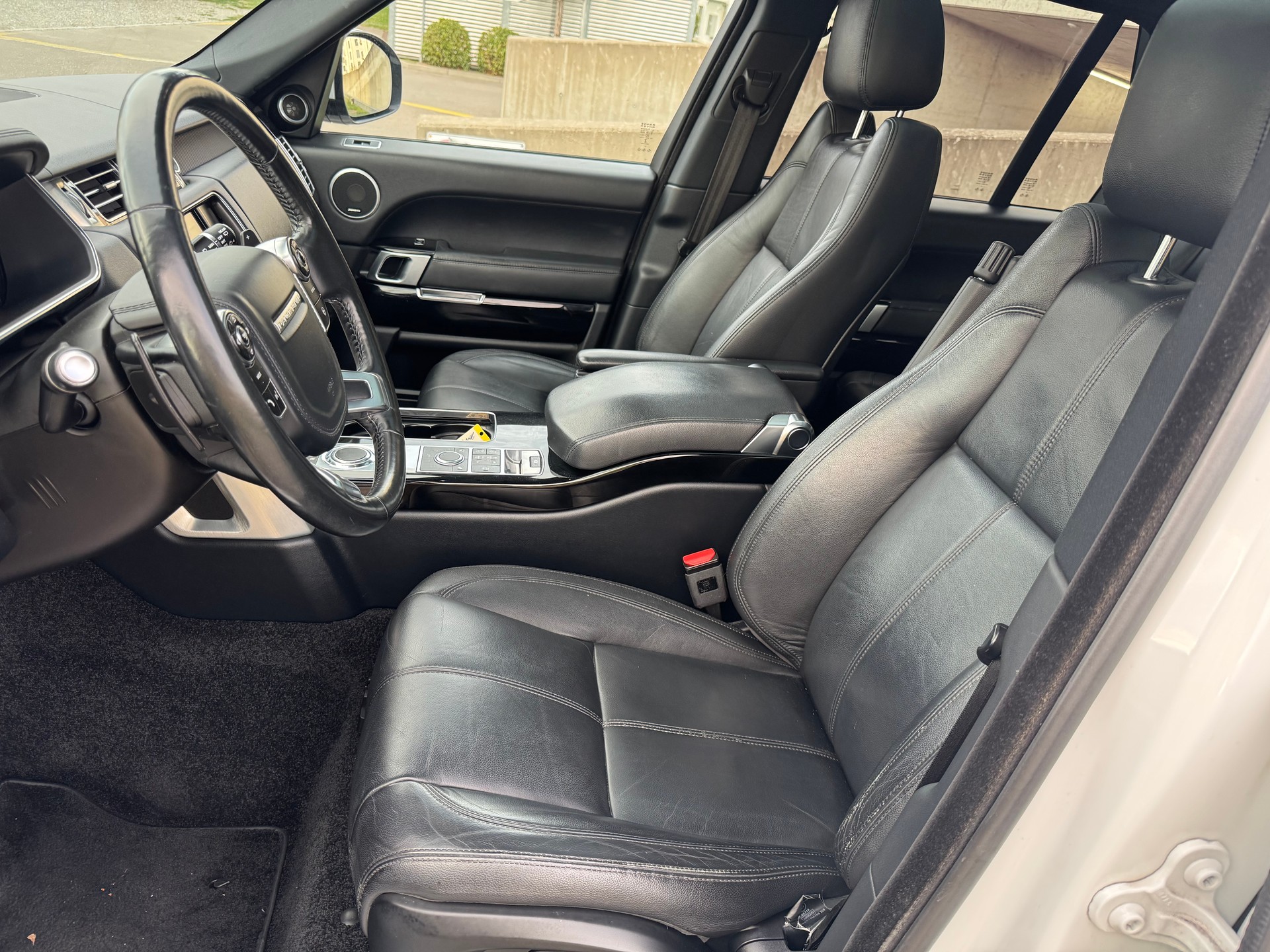 LAND ROVER Range Rover 3.0 TDV6 Vogue Automatic-image-13