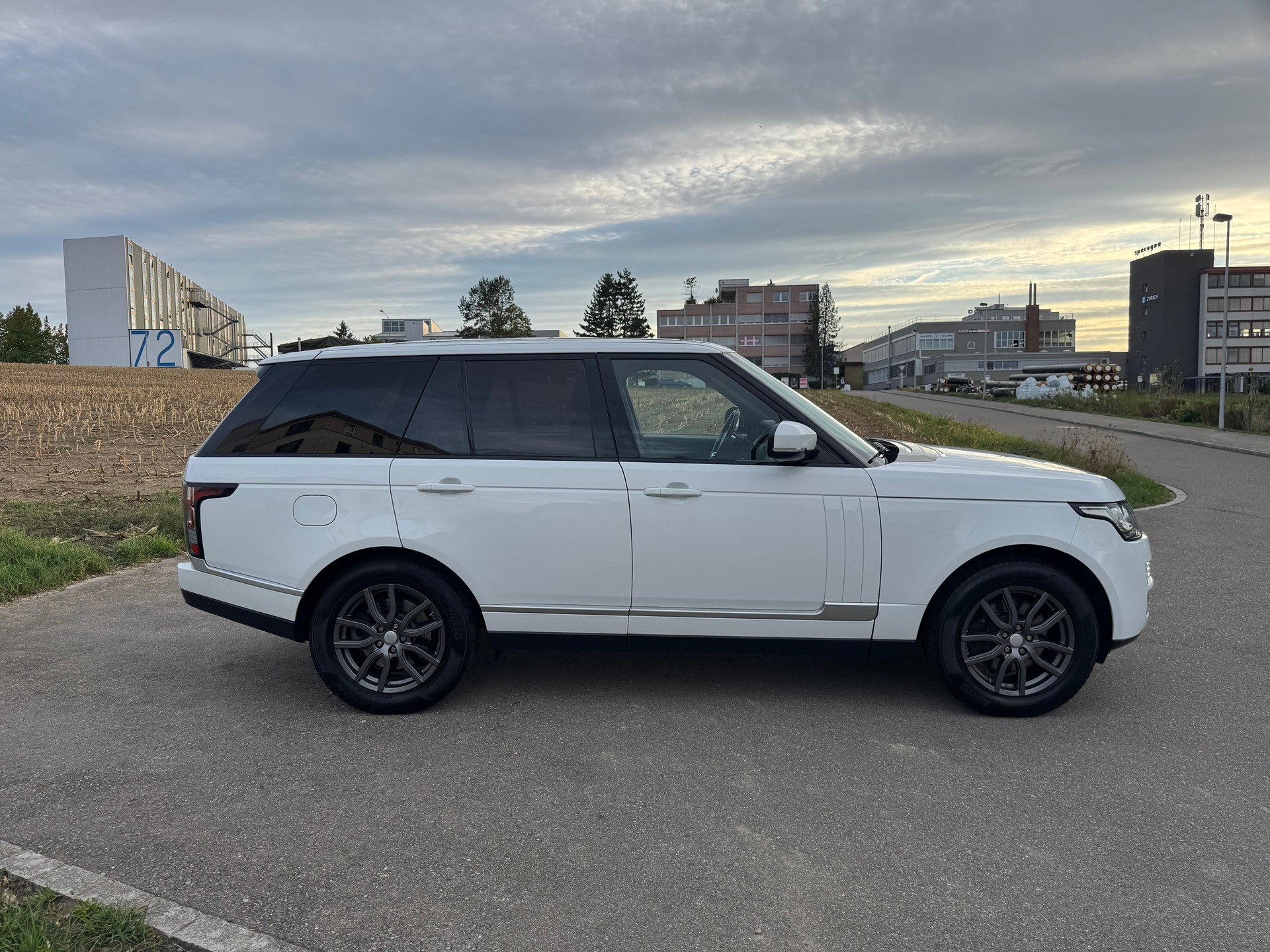 LAND ROVER Range Rover 3.0 TDV6 Vogue Automatic-image-5