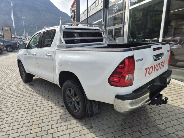 TOYOTA Hilux 2.4D-4D Style Double Cab 4x4 A-showroom-element-2