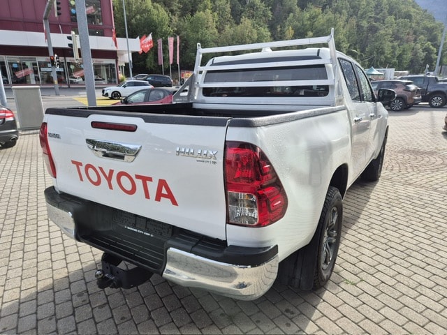 TOYOTA Hilux 2.4D-4D Style Double Cab 4x4 A-showroom-element-3