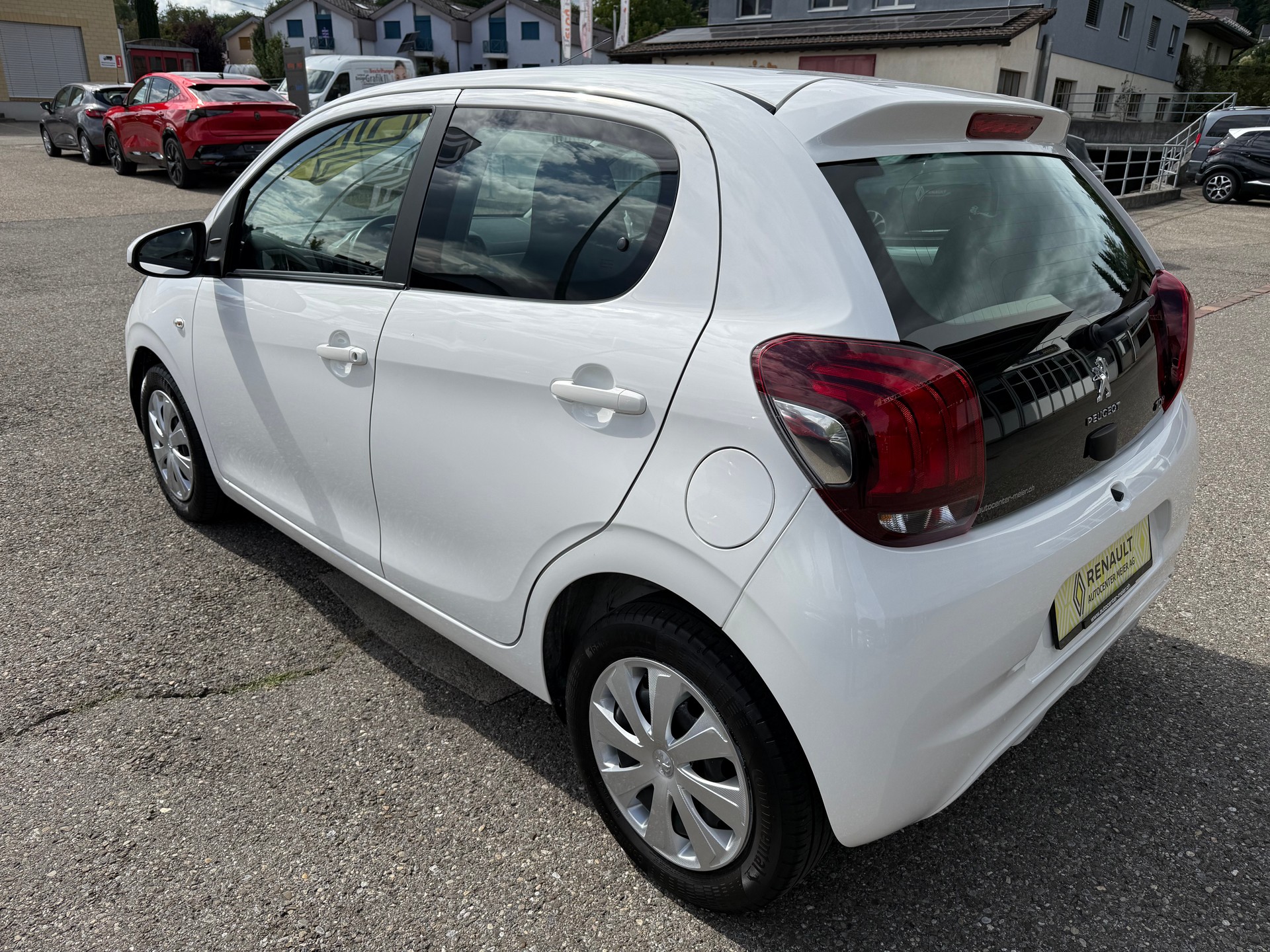 PEUGEOT 108 e-1.0 VTi Stop&Start Active-image-3
