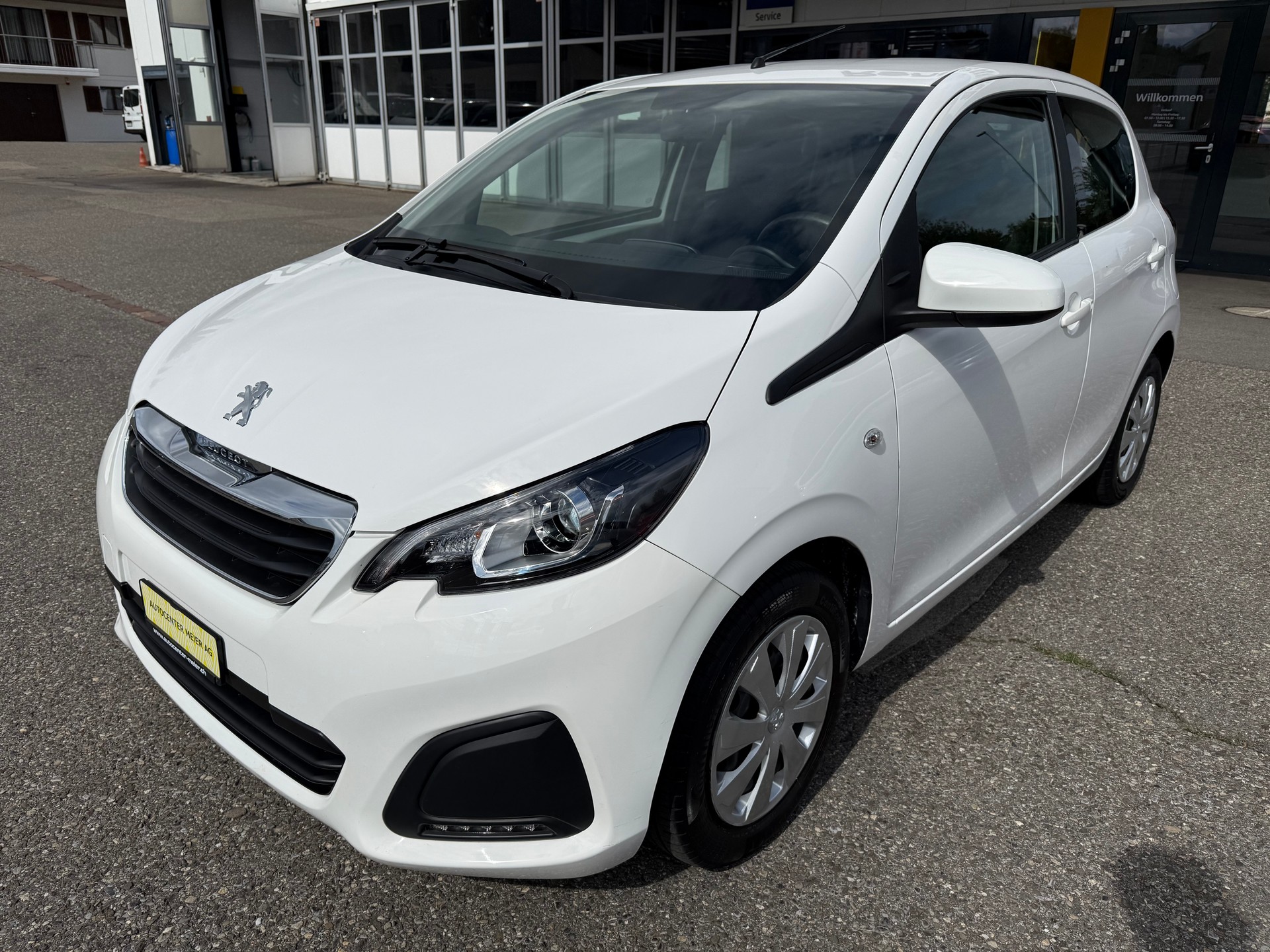 PEUGEOT 108 e-1.0 VTi Stop&Start Active-image-1