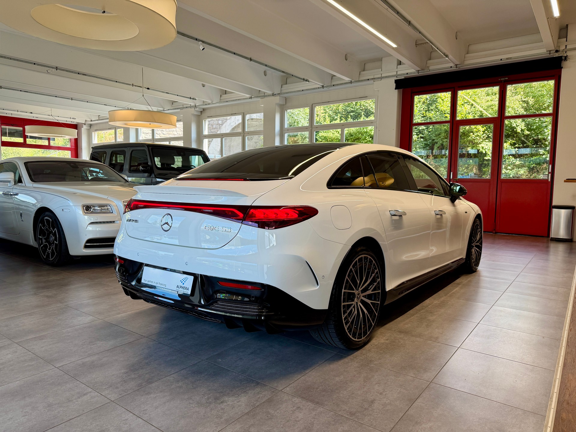 MERCEDES-BENZ EQE 53 AMG 4 Matic+ Executive Edition-image-5