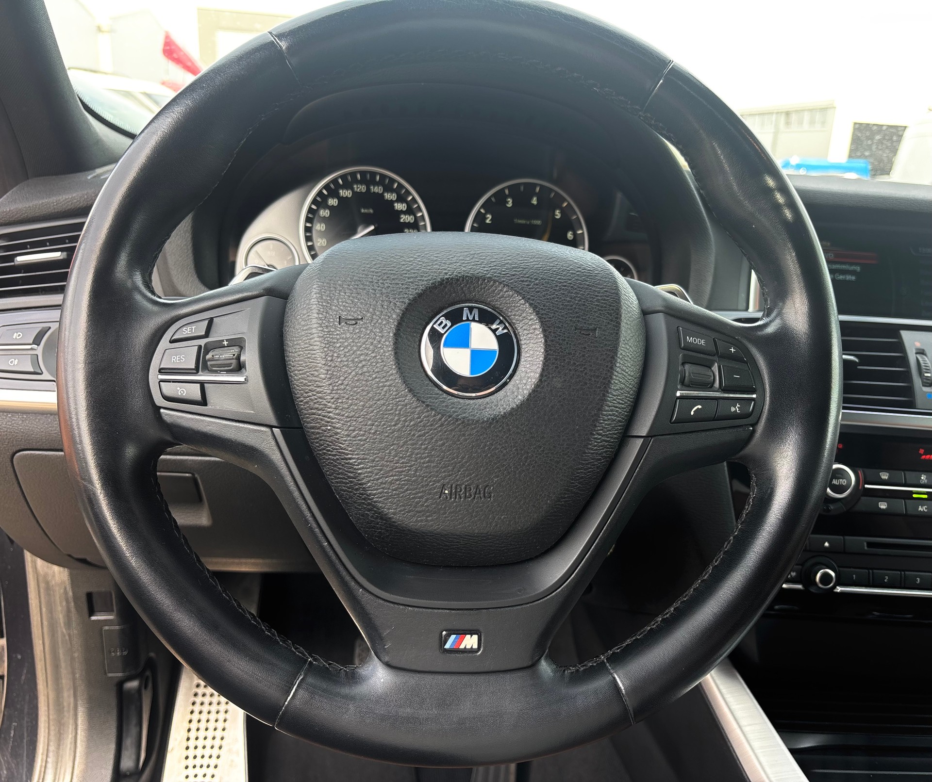 BMW X4 xDrive 35i xLine Steptronic-image-8