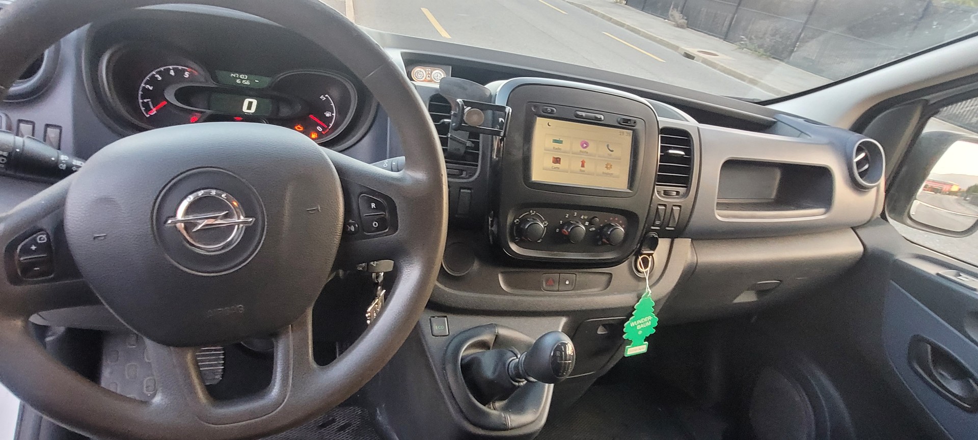 OPEL Vivaro 1.6 CDTI 2.7t L1H1-image-12