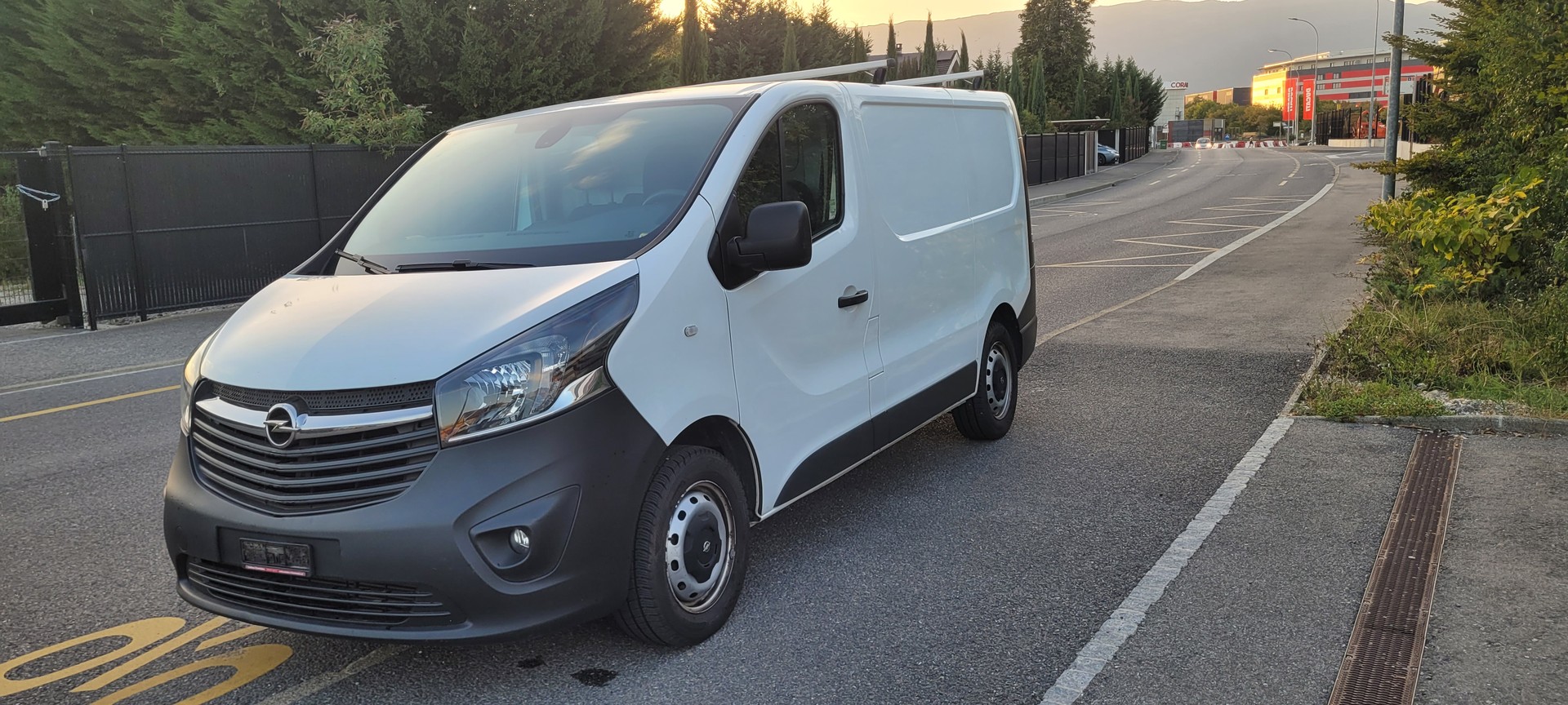 OPEL Vivaro 1.6 CDTI 2.7t L1H1-image-2