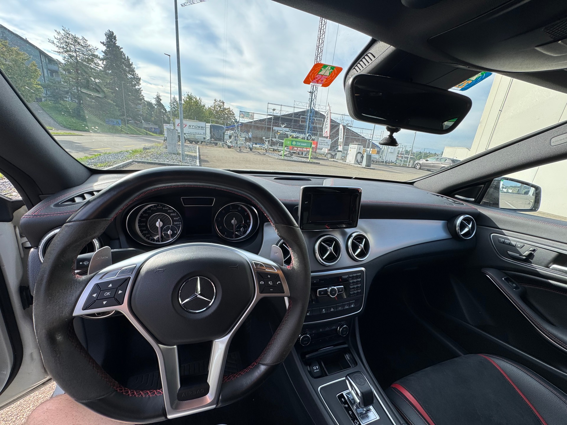 MERCEDES-BENZ CLA 45 AMG 4m-image-4