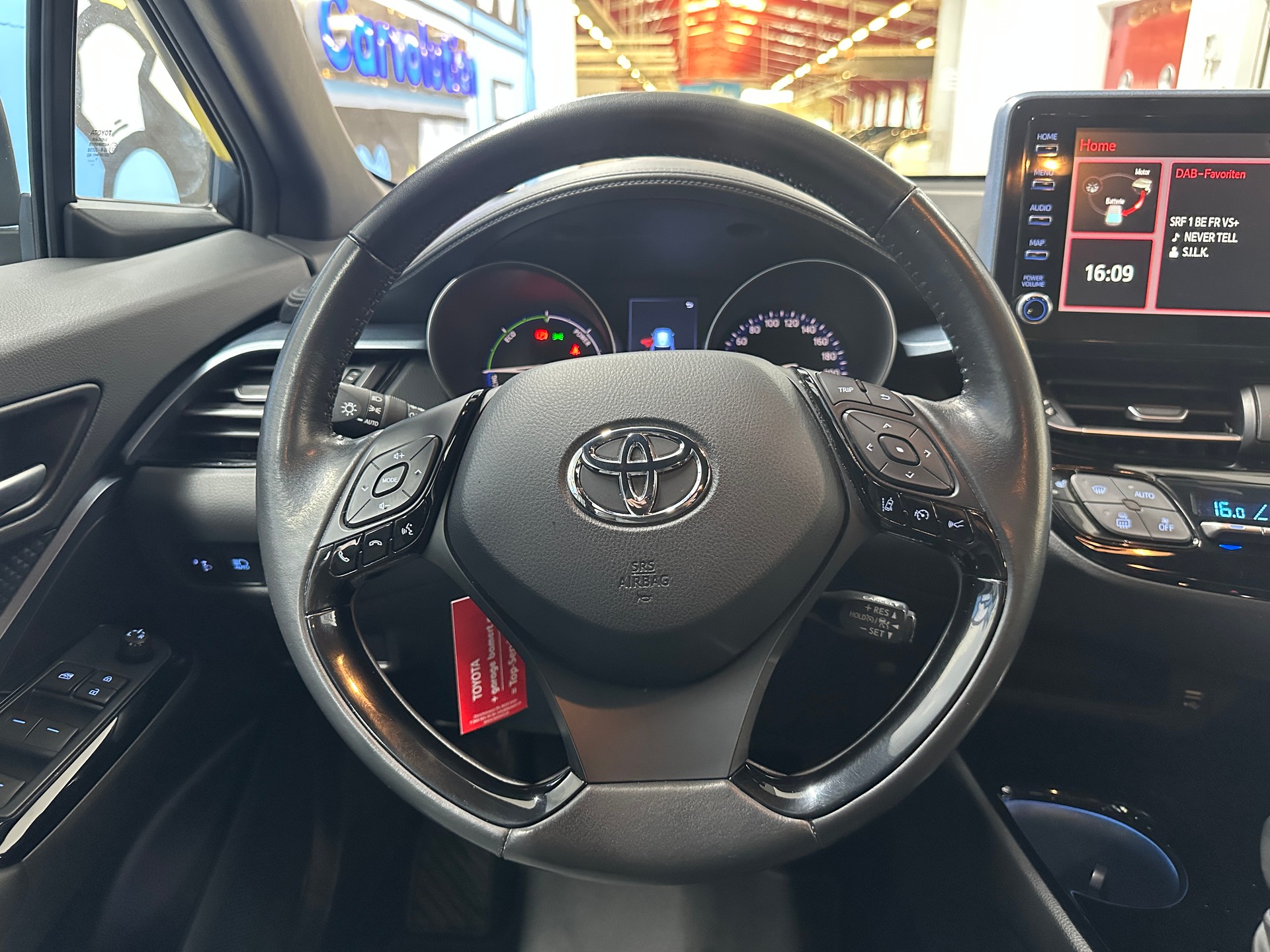 TOYOTA C-HR 1.8 HSD CVT Trend-image-10