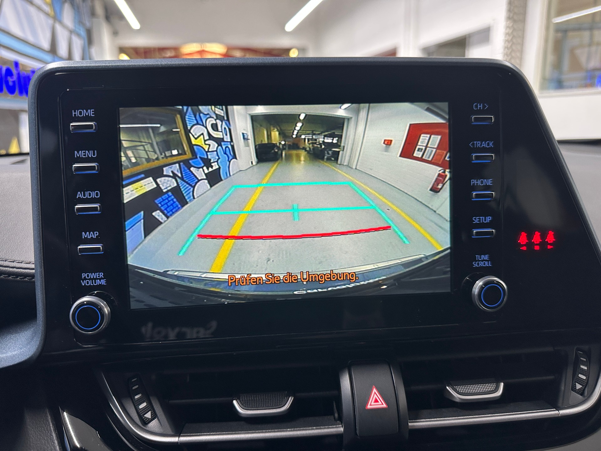 TOYOTA C-HR 1.8 HSD CVT Trend-image-11