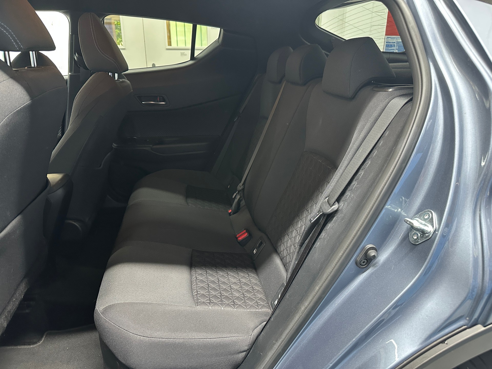 TOYOTA C-HR 1.8 HSD CVT Trend-image-8