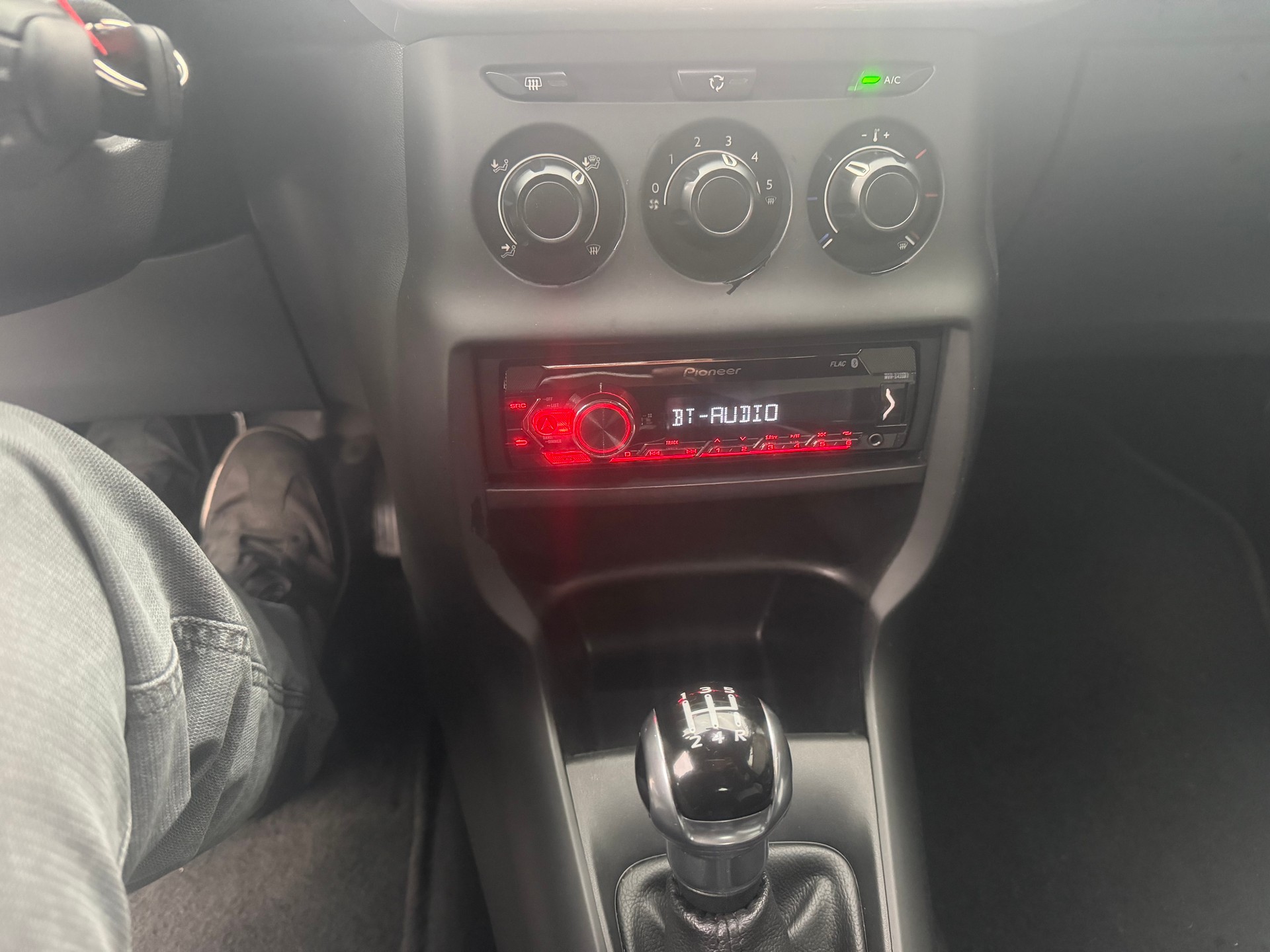 DS AUTOMOBILES DS3 Cabrio 1.2 VTi Chic-image-4